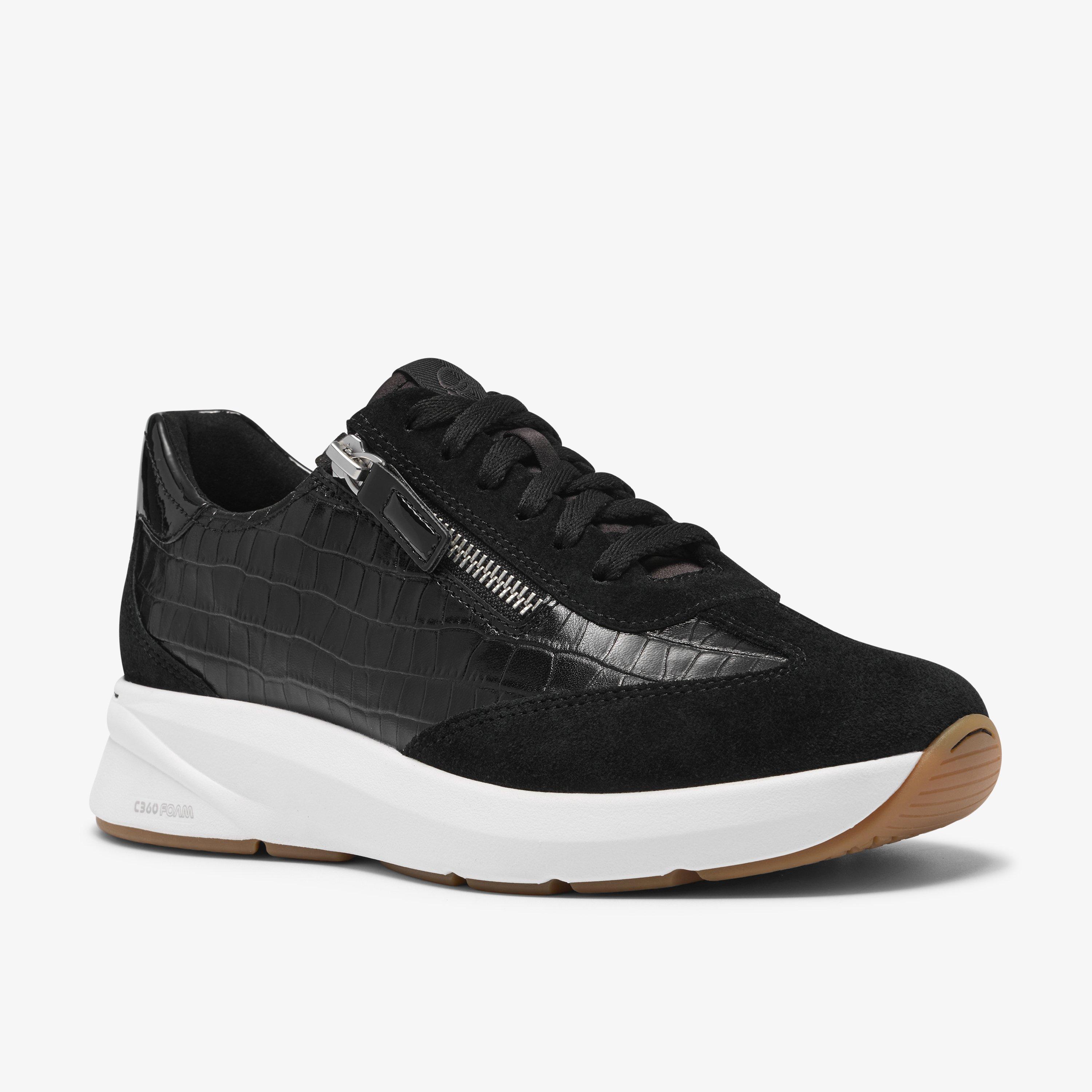 Code Run — Black