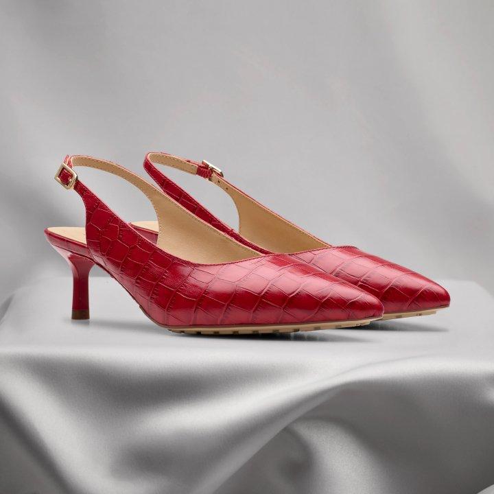 Clarks ladies red shoes deals