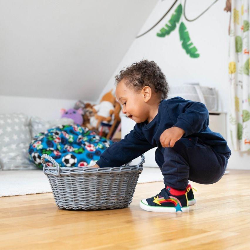 Crib and Toddlers