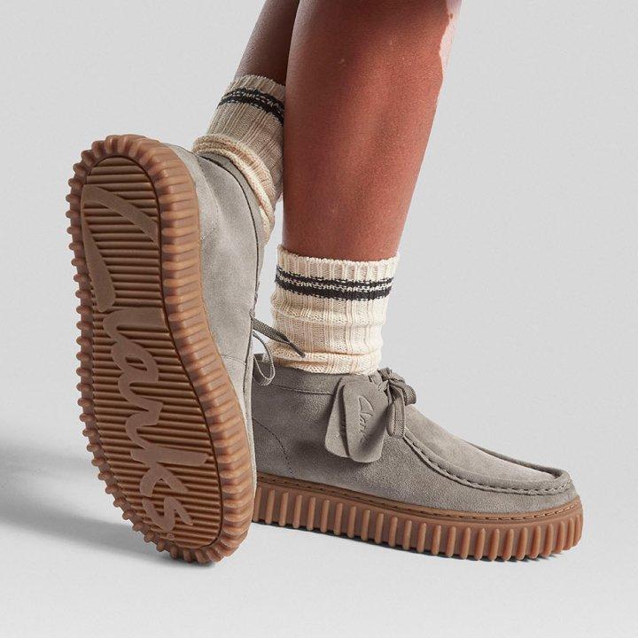 Clarks brown boys shoes best sale