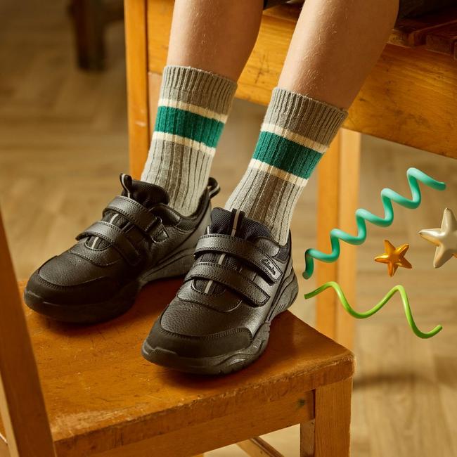 Chaussures D'école Clarks Fille Taille UK 11 (21 Cm) - Noir, Bout Rond, Occasion Très Bon état