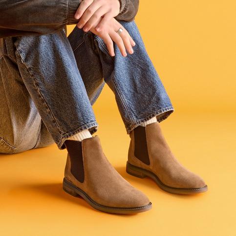 Jaxen Easy men's shoe in sand suede, side profile view | Shop Jaxen Easy