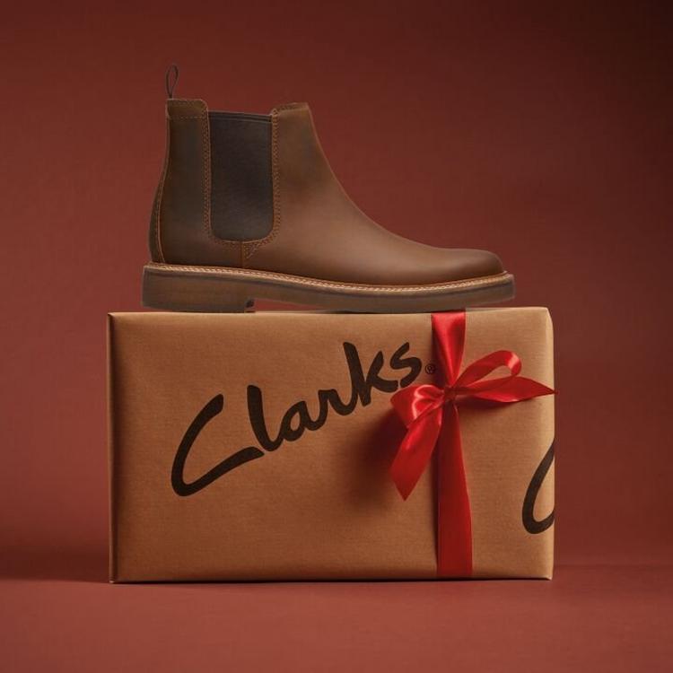 Clarks men's Clarkdale Easy Chelsea boots.