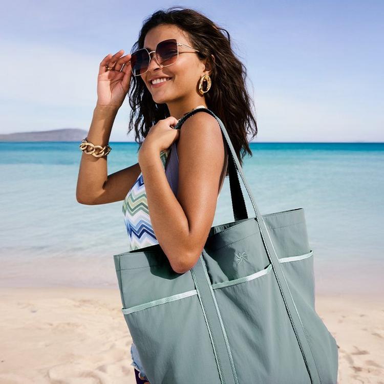 Clarks Cloudsteppers tote bag.