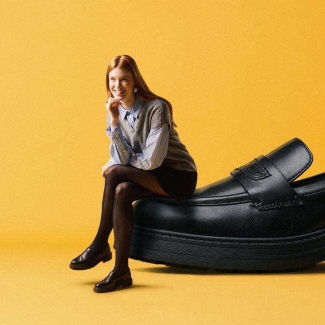 Women's Black Shoes