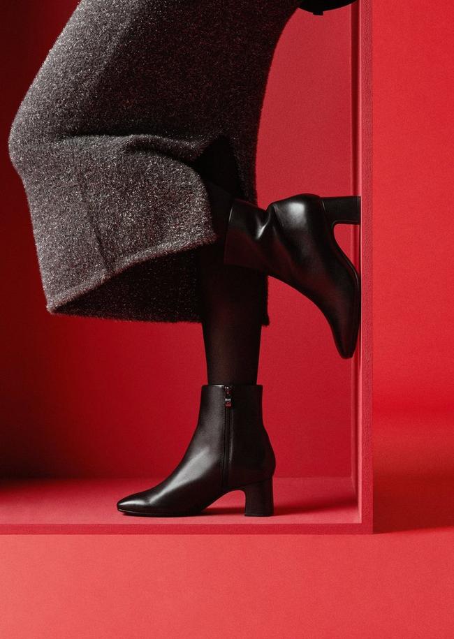 Fernie Zip in Black Leather