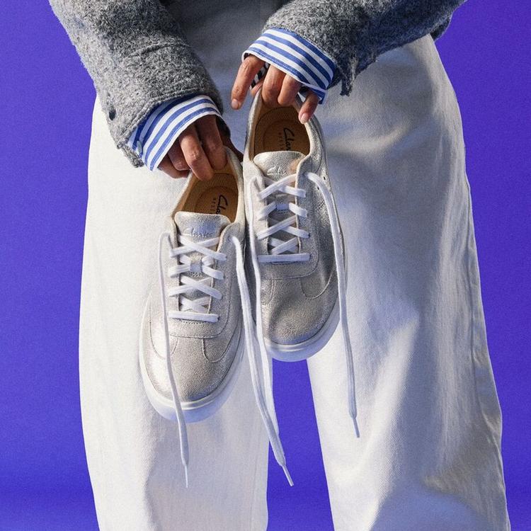 Women's casual sneakers