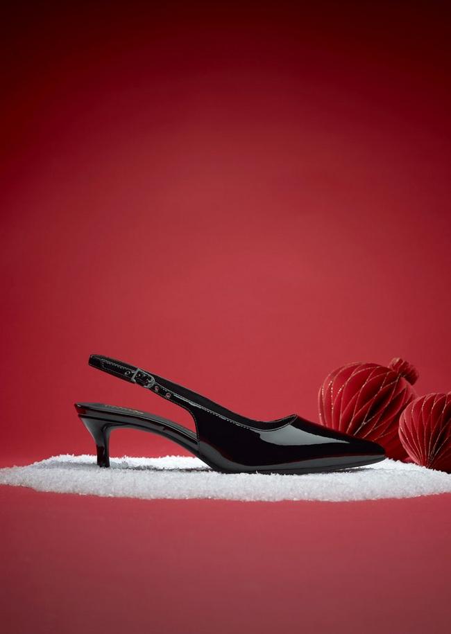 Zarey Sling in Black Interest Leather