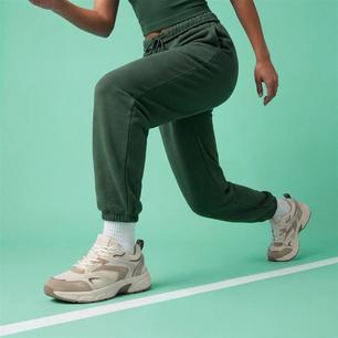 Running Shoes for Knee Pain: Your Guide to Injury Prevention and Support