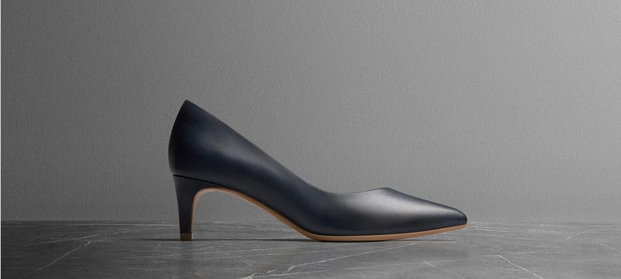 Clarks Laina 55 Court Heels in Navy Leather