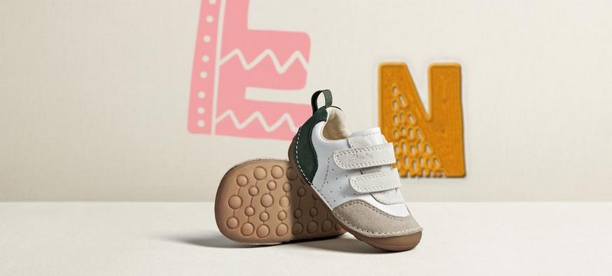 Clarks baby 2025 walking shoes