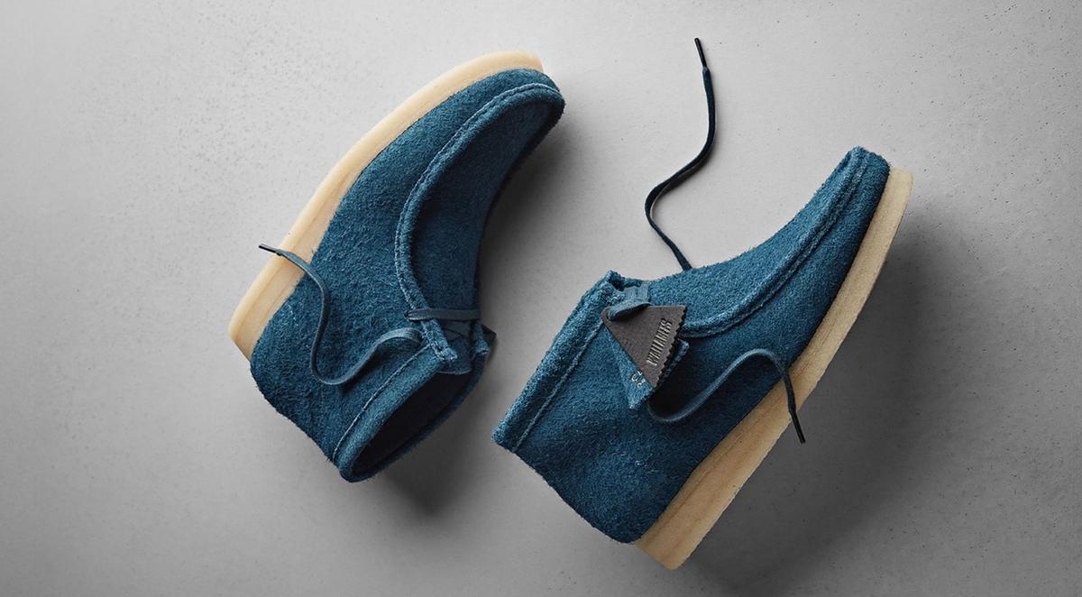 Men’s Wallabee Boots in Deep Blue Suede