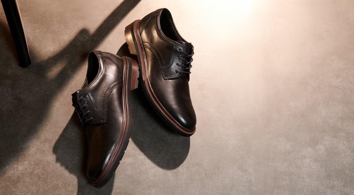 Mens brown Derby shoes