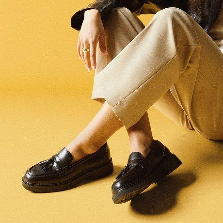 Clarks Linvale Sondra – Scarpe Décolleté Donna In Pelle, Con Cinturino Posteriore Regolabile E Plantare Ortholite, Colore Nero