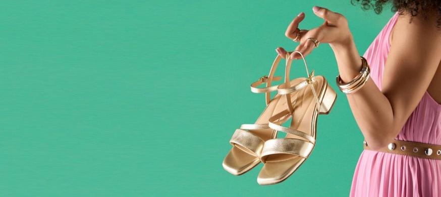 Clarks Serina35 in Gold Metallic