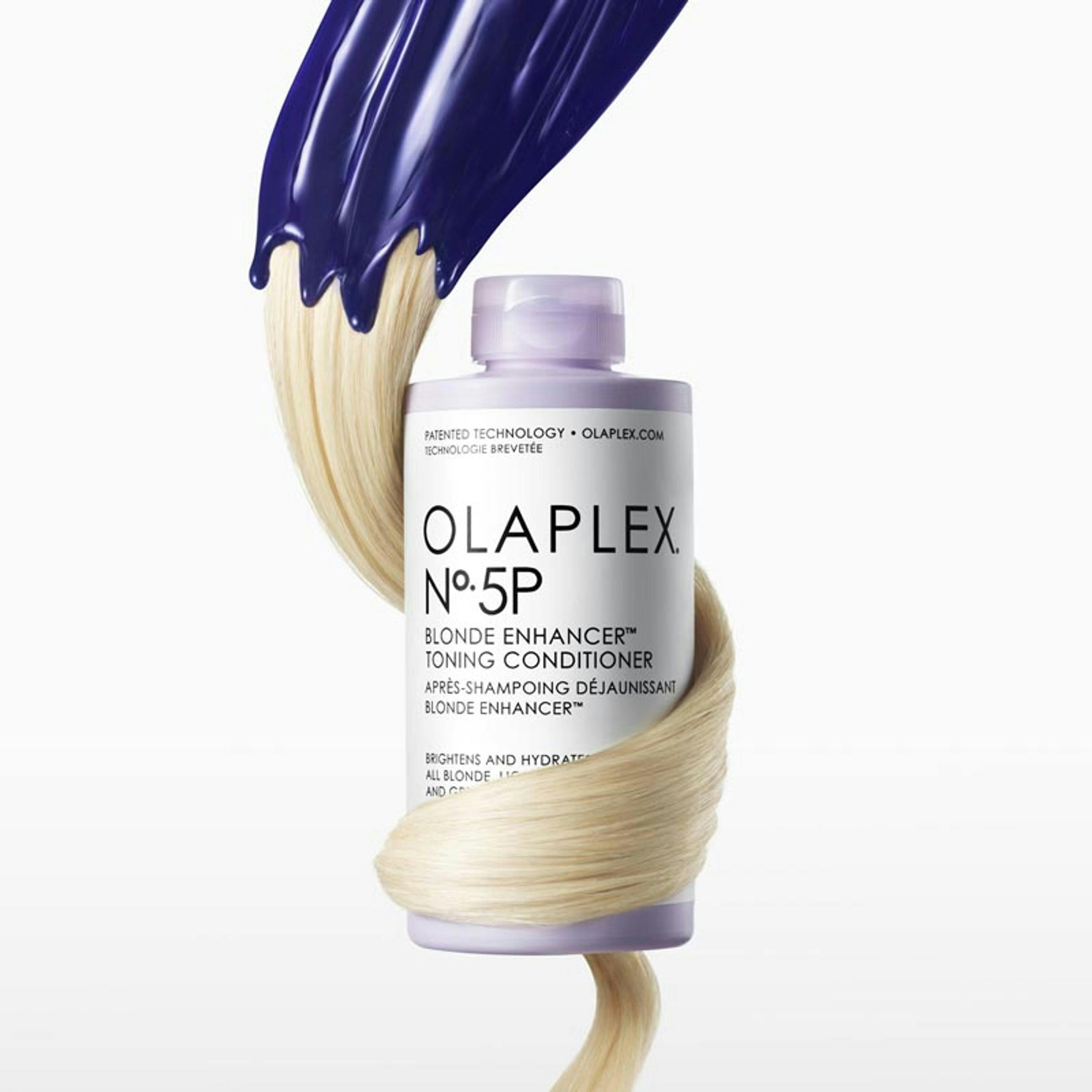 Olaplex No.4P Blonde Enhancer Shampoo and No.5P Conditioner Duo 250 ml Duo , view 5 of 6