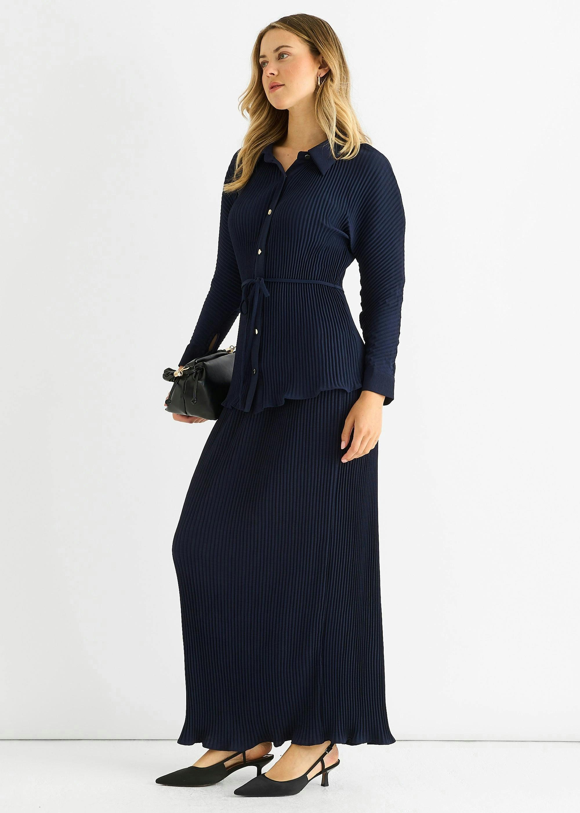 Navy Plisse Elasticated Waist Maxi Skirt , view 3 of 4
