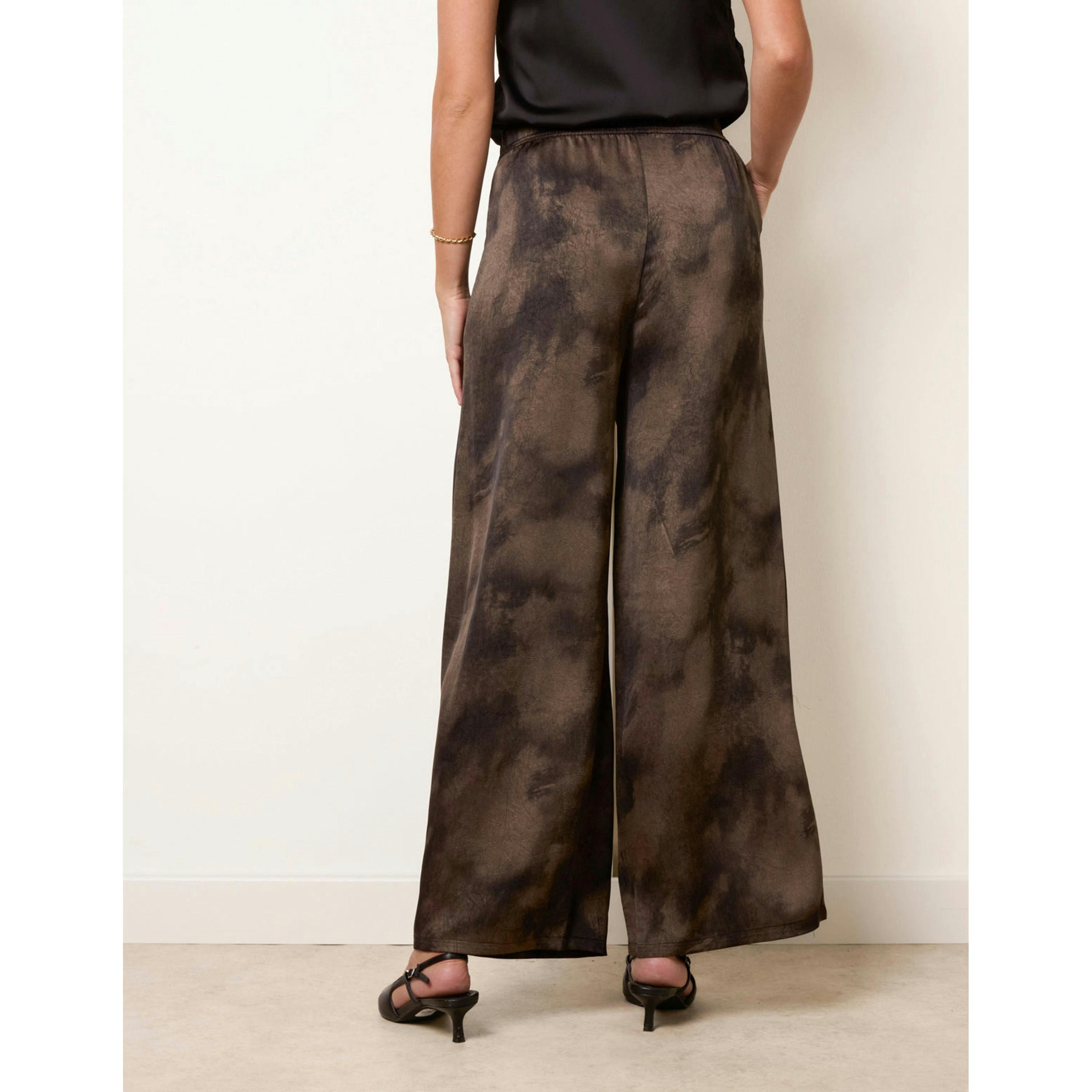 Blue Vanilla Elastic Waist Printed Trousers  in Brown , view 2 of 4