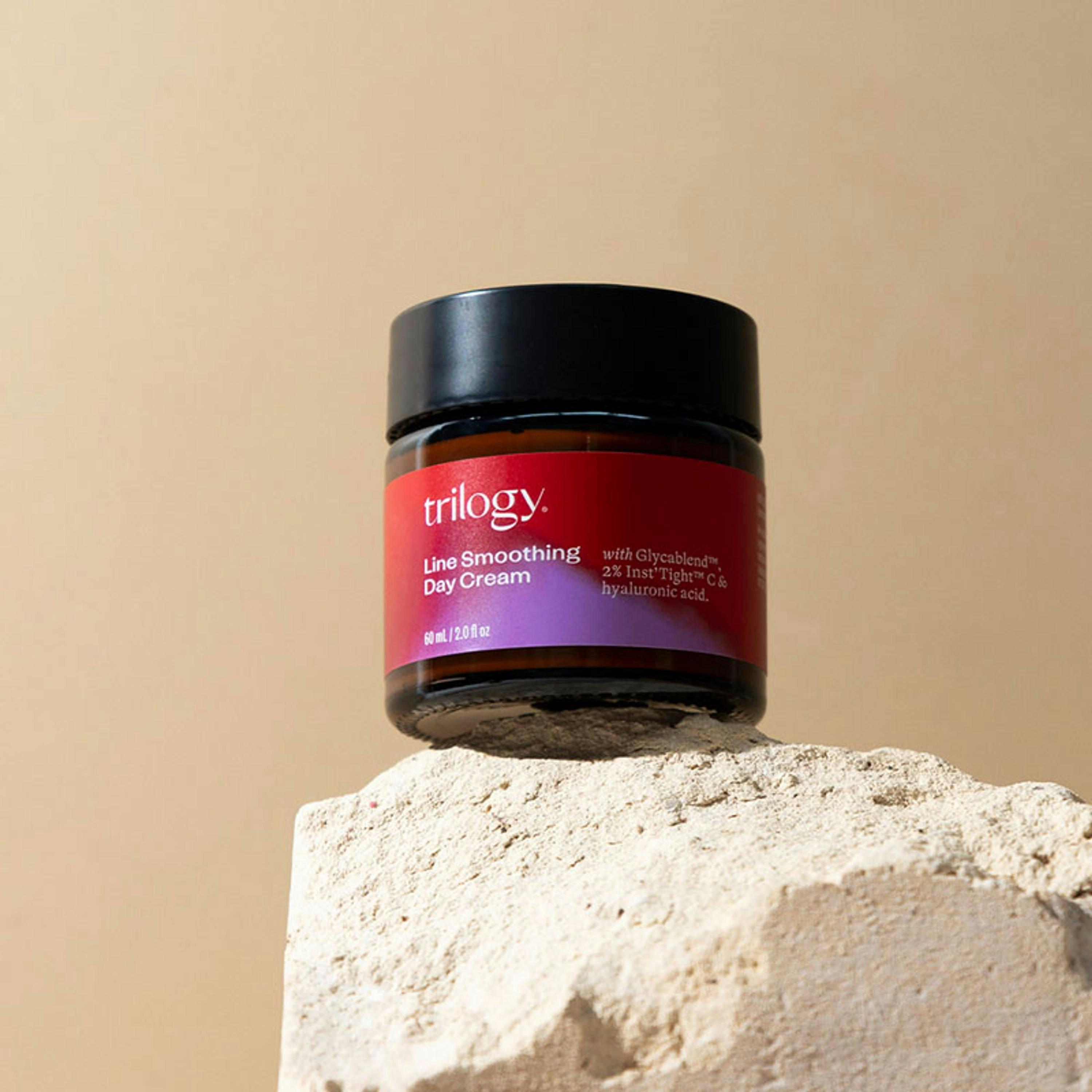 Trilogy Line Smoothing Day Cream 60 ml Single , view 4 of 5