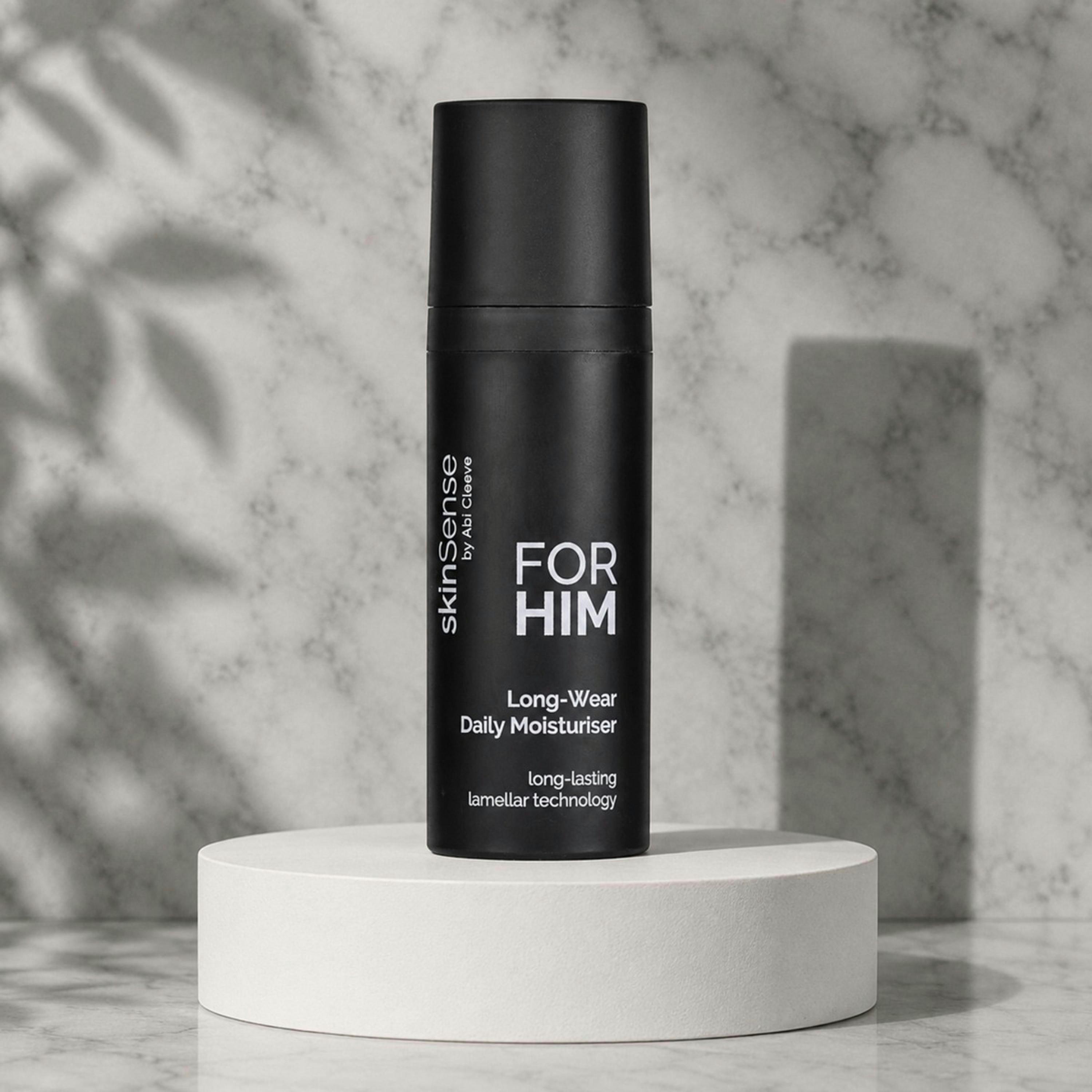Skinsense For Him Long-Wear Moisturiser 50 ml Single , view 2 of 4