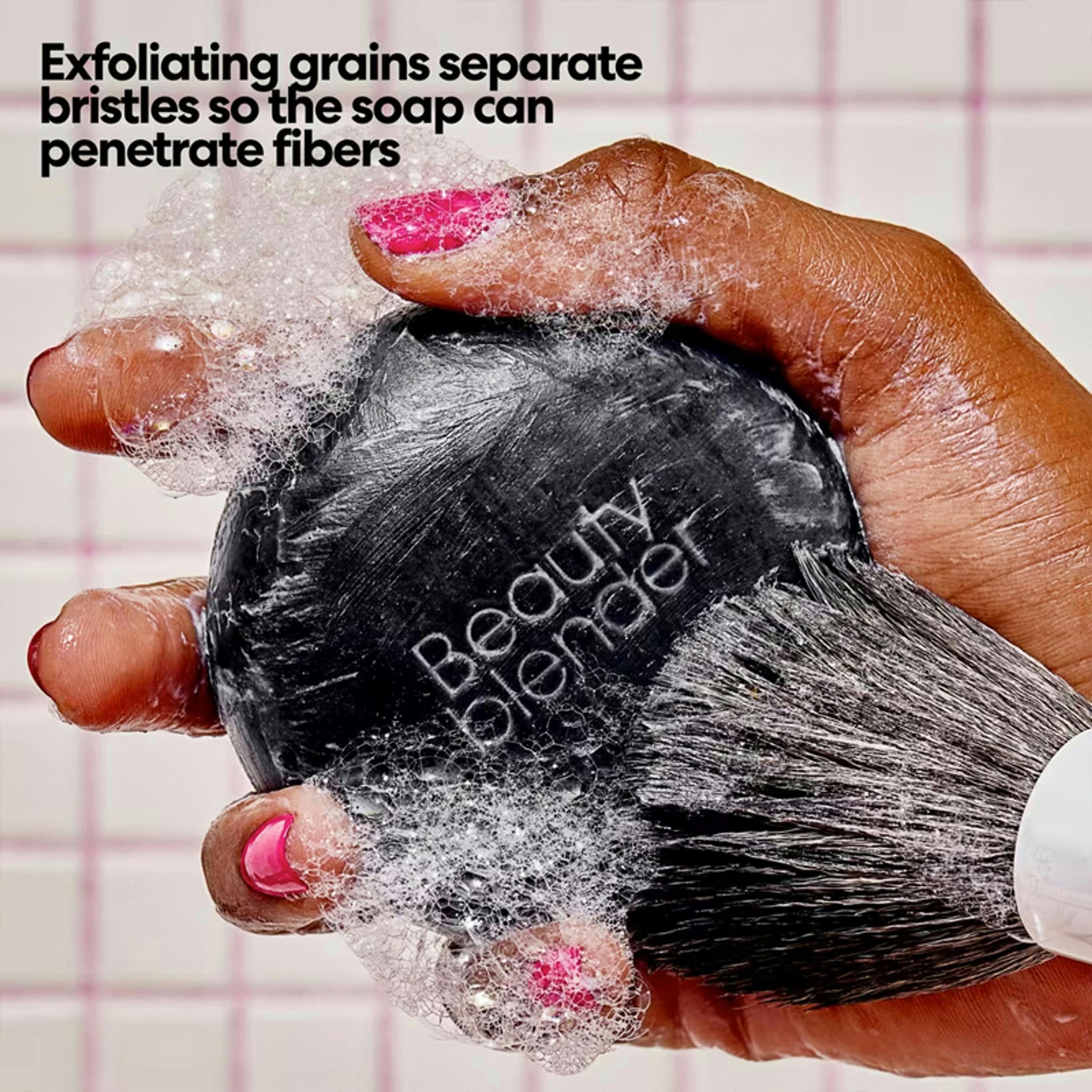 Beautyblender Toolscrub Cleanser - Colour-Transforming , view 5 of 5