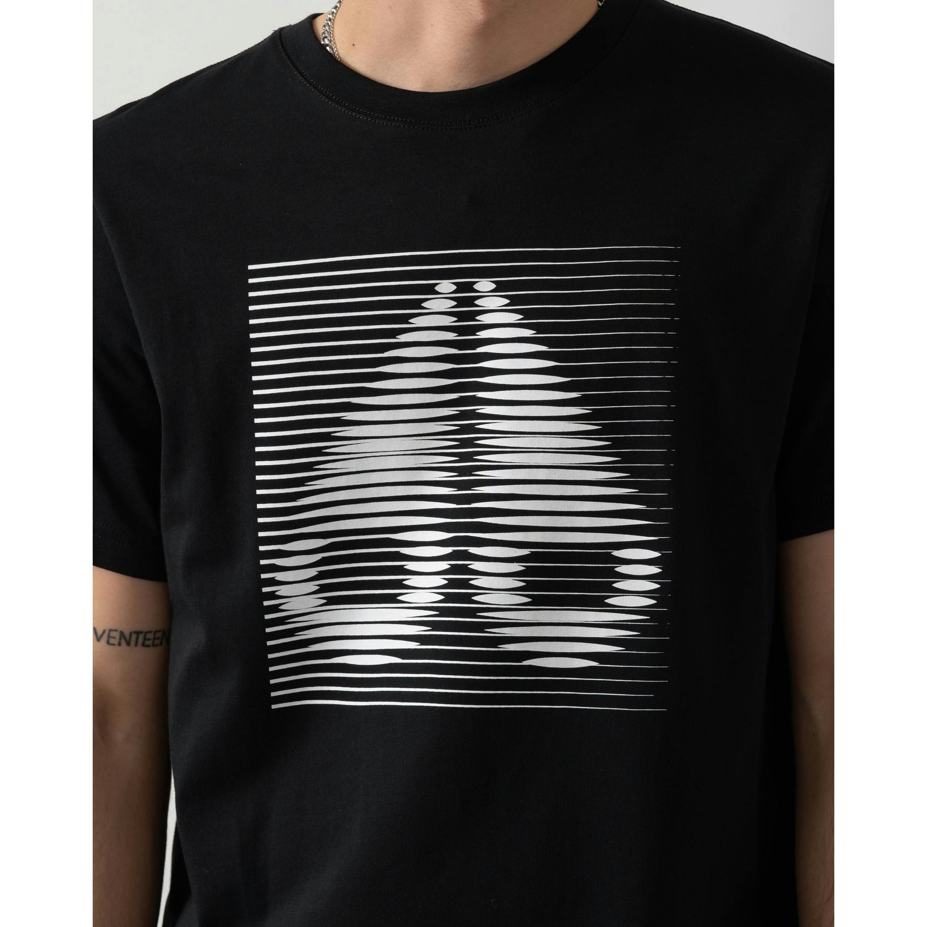 Moose Knuckles T-Shirt  in Black , view 3 of 4