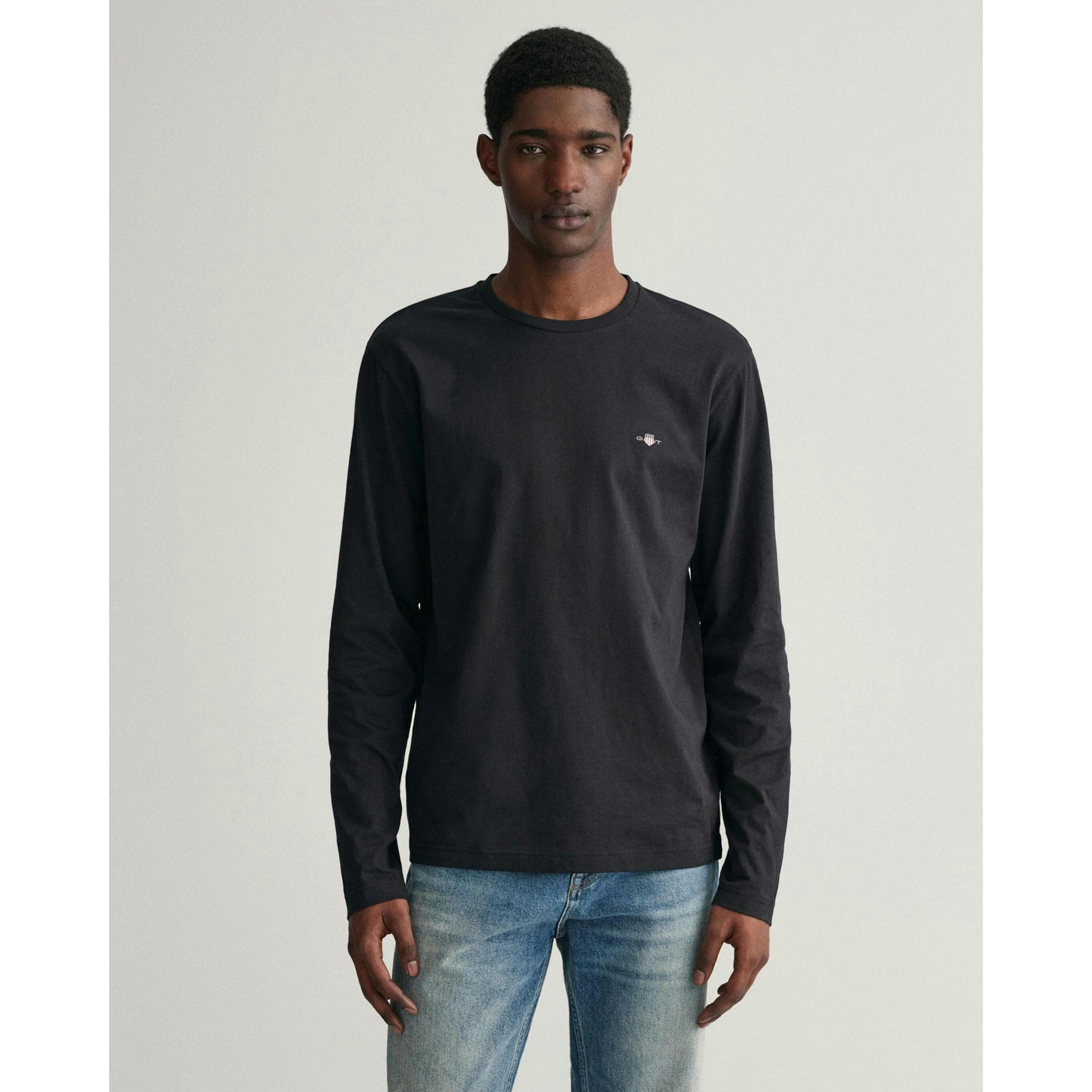 GANT Shield Logo T-Shirt  in Black , view 1 of 4