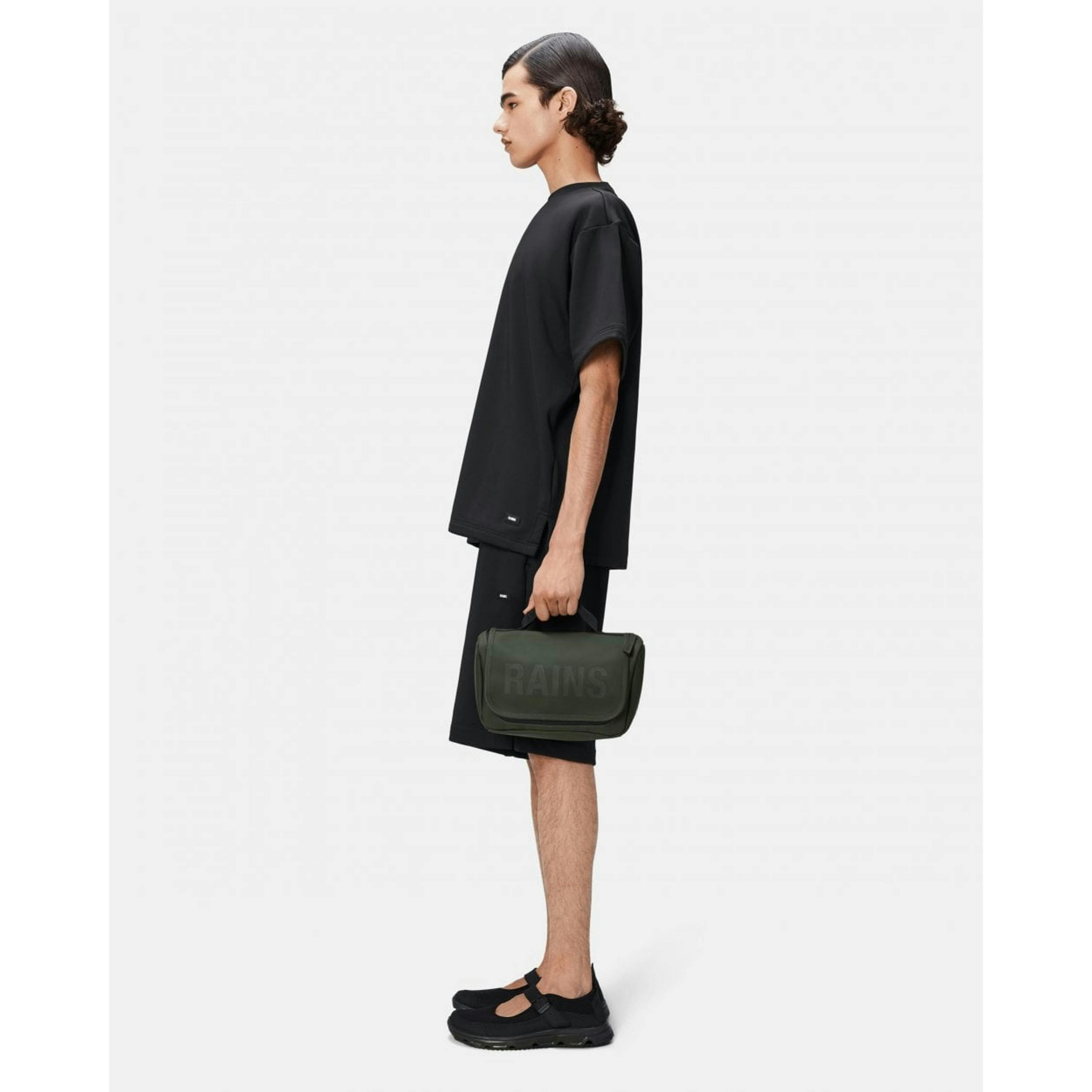 Rains Wash Bag  in Green , view 4 of 5