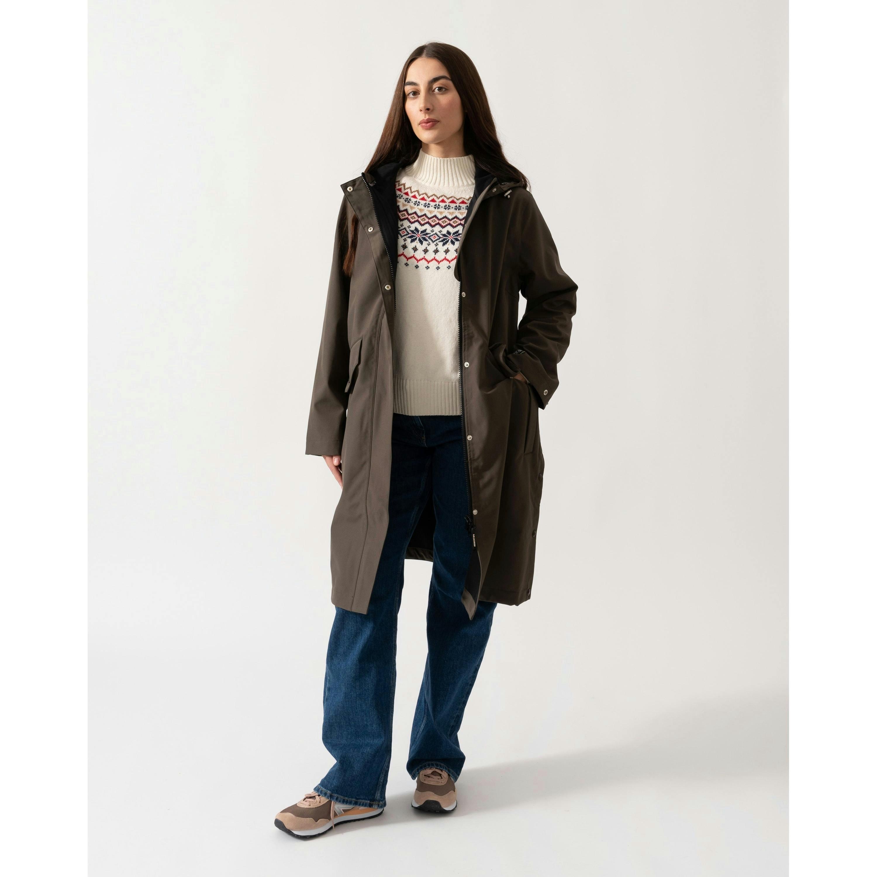 Isle Jacobsen Raincoat  in Green , view 5 of 6