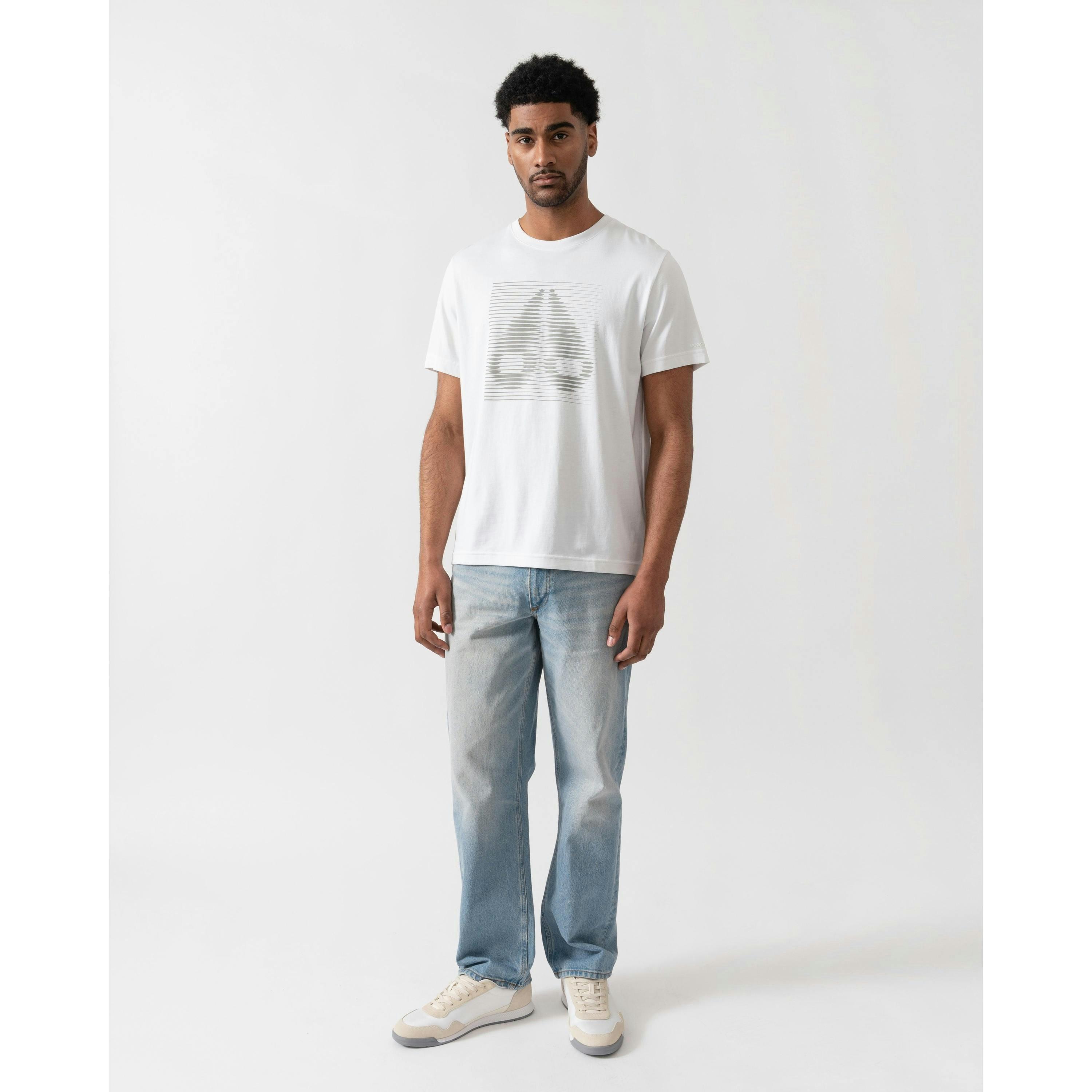 Moose Knuckles T-Shirt  in White , view 4 of 4
