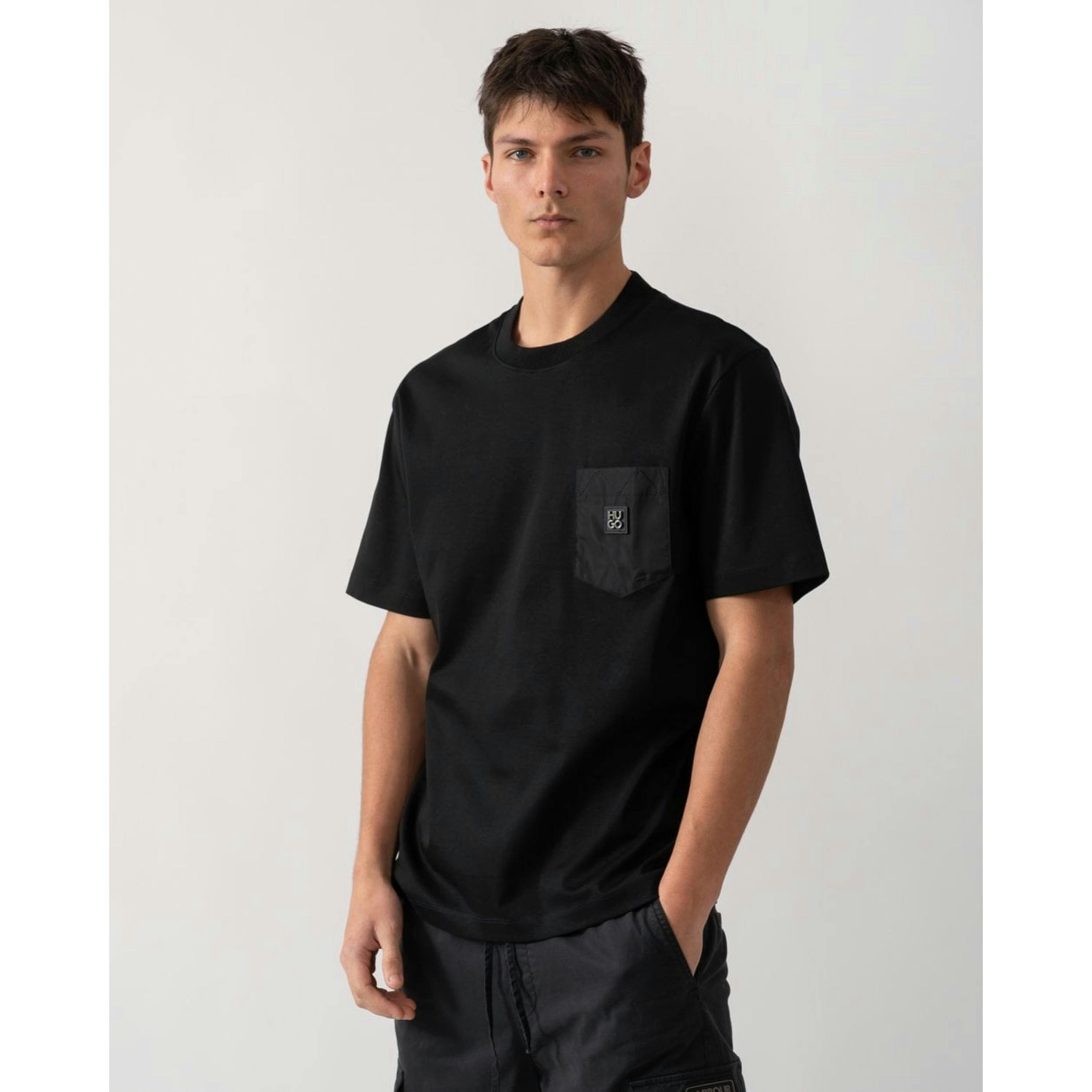 Hugo Boss T-Shirt  in Black , view 1 of 4