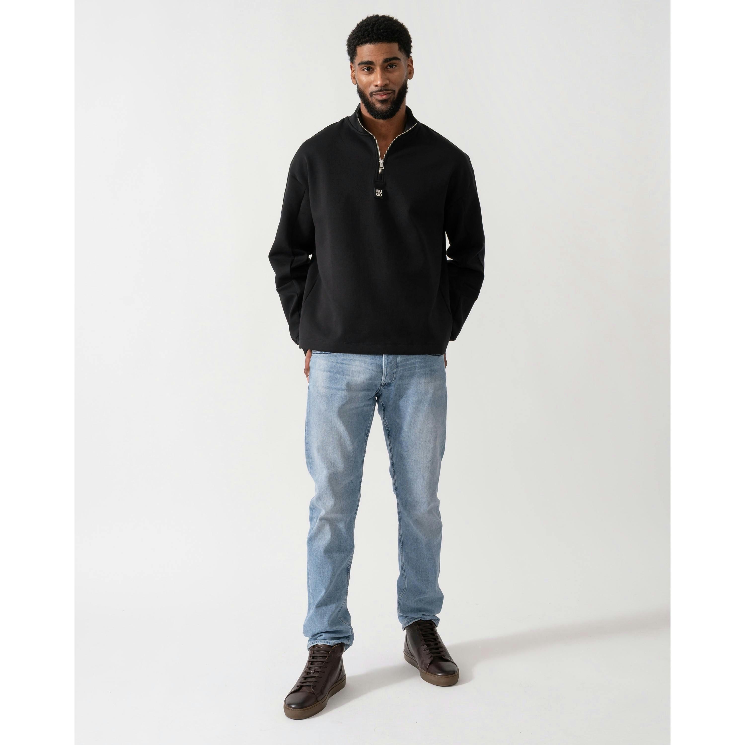 Hugo Boss Sweatshirt  in Black , view 4 of 5