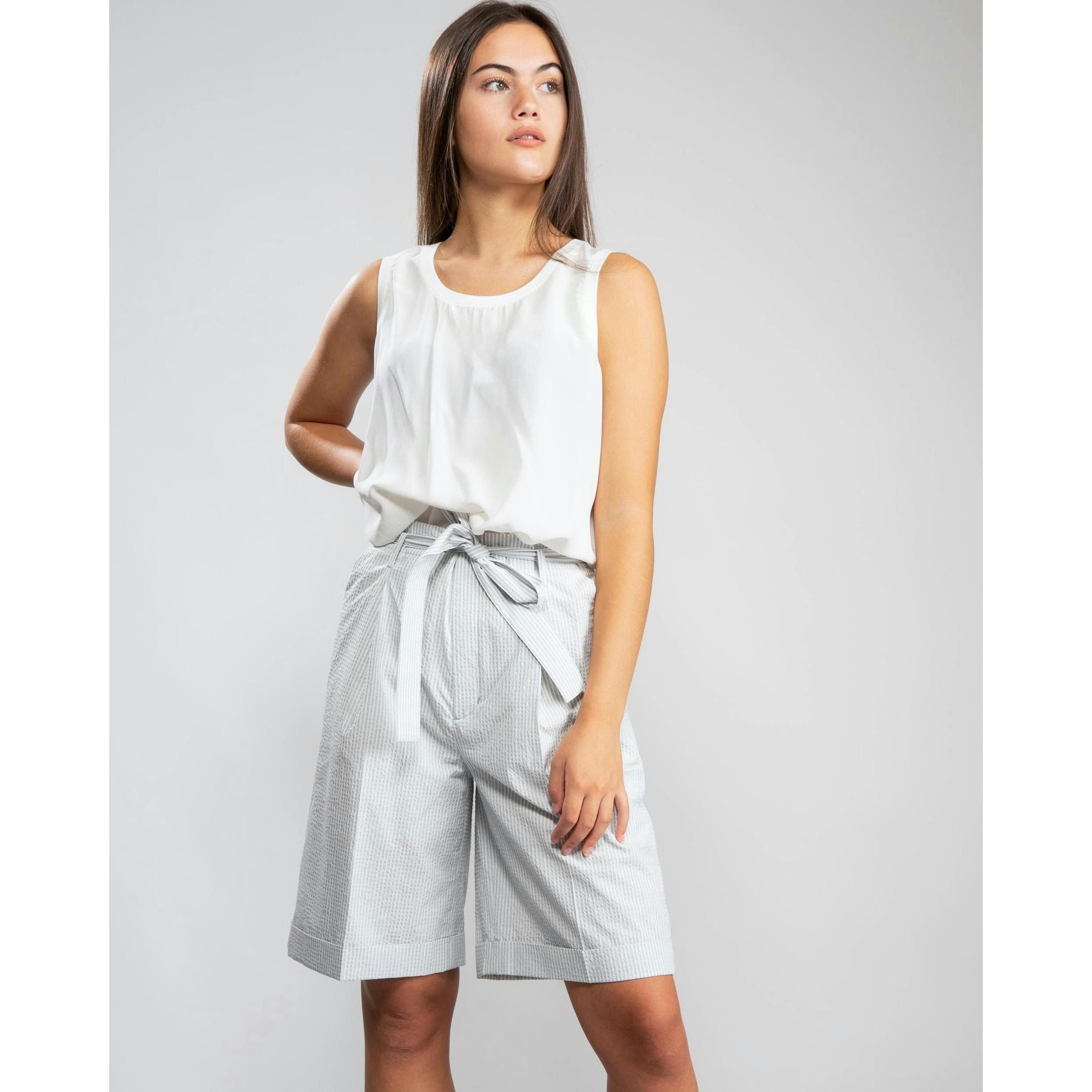 Hugo Boss Top  in White , view 1 of 4