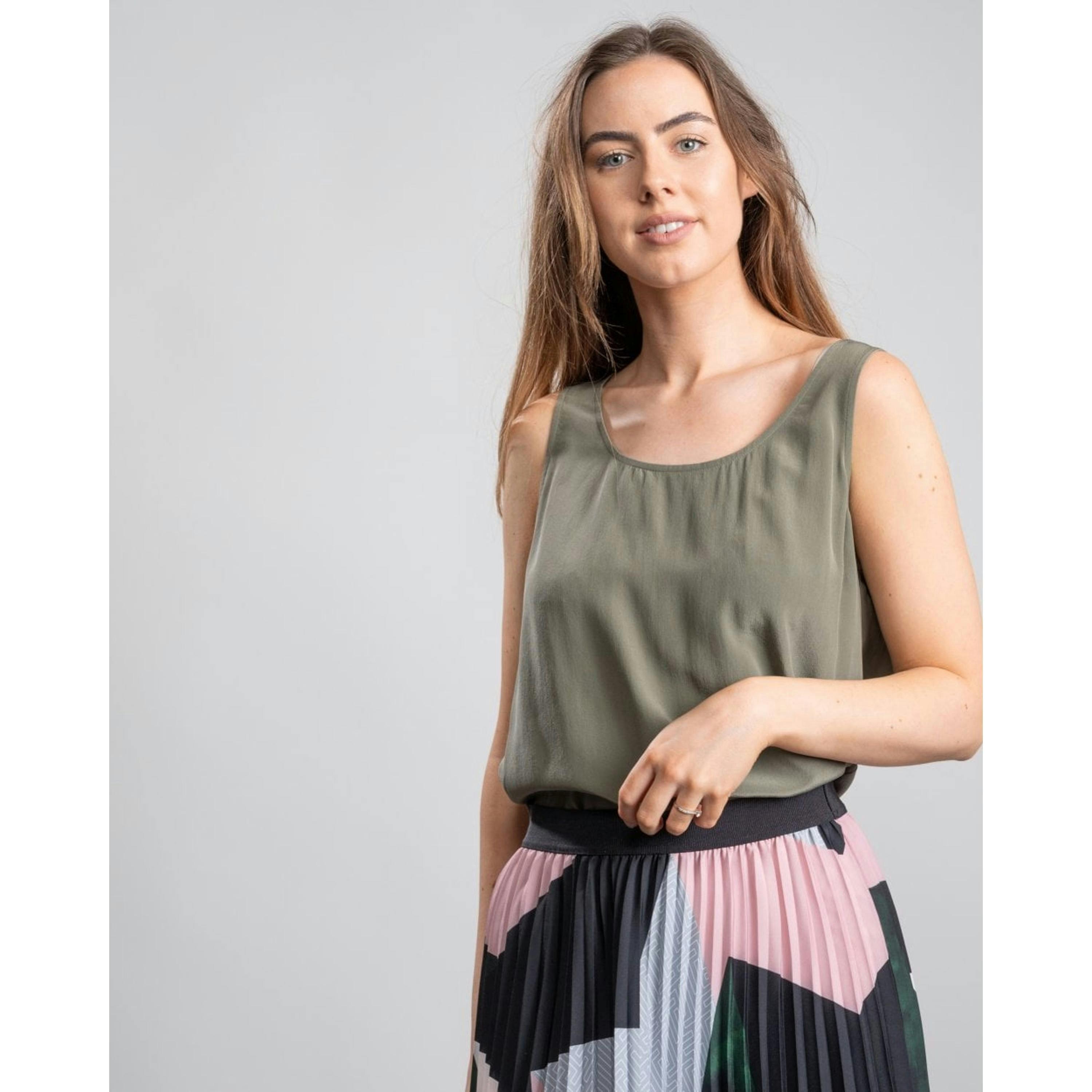 Hugo Boss Blouse  in Grey , view 4 of 6