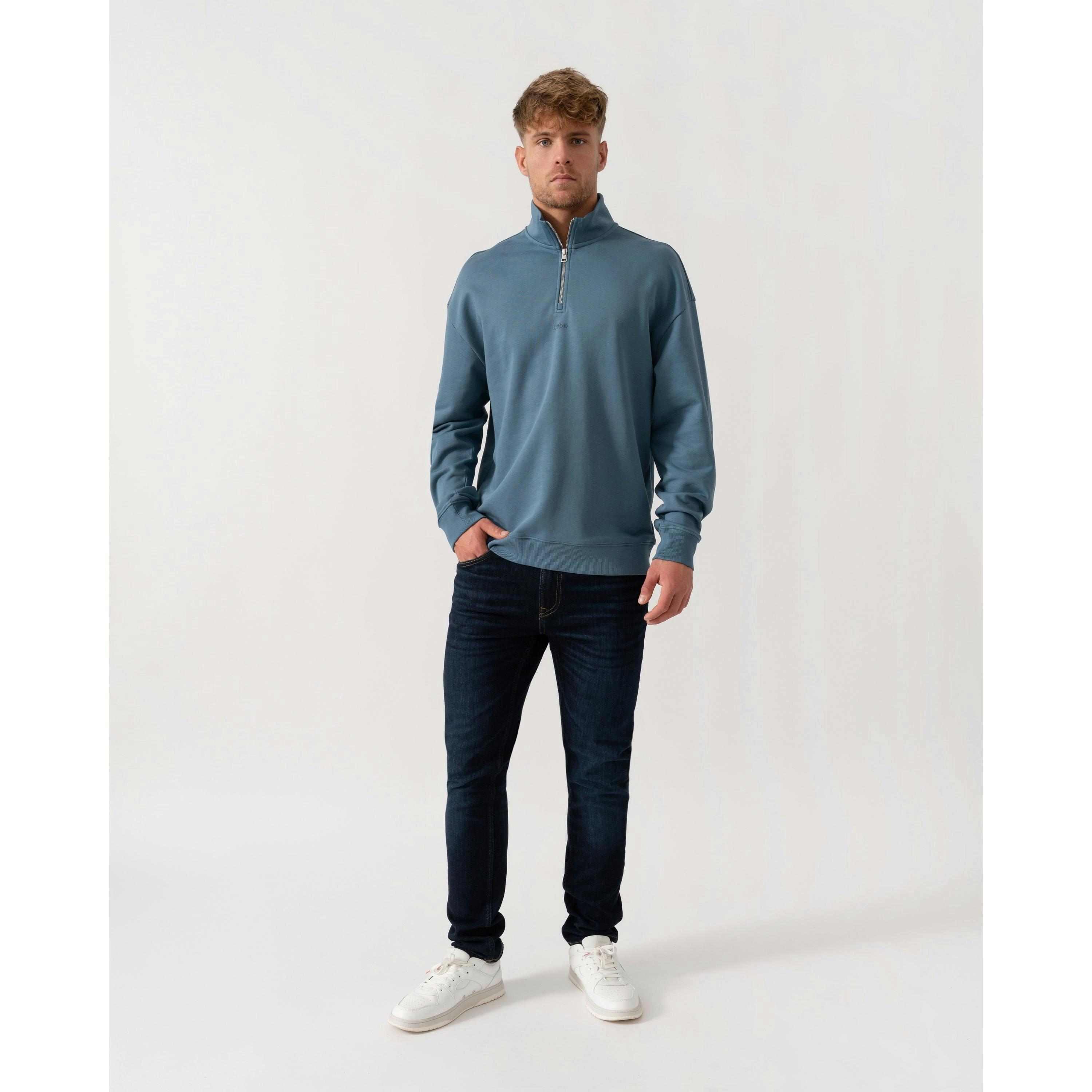 Hugo Boss Sweatshirt  in Blue , view 4 of 4