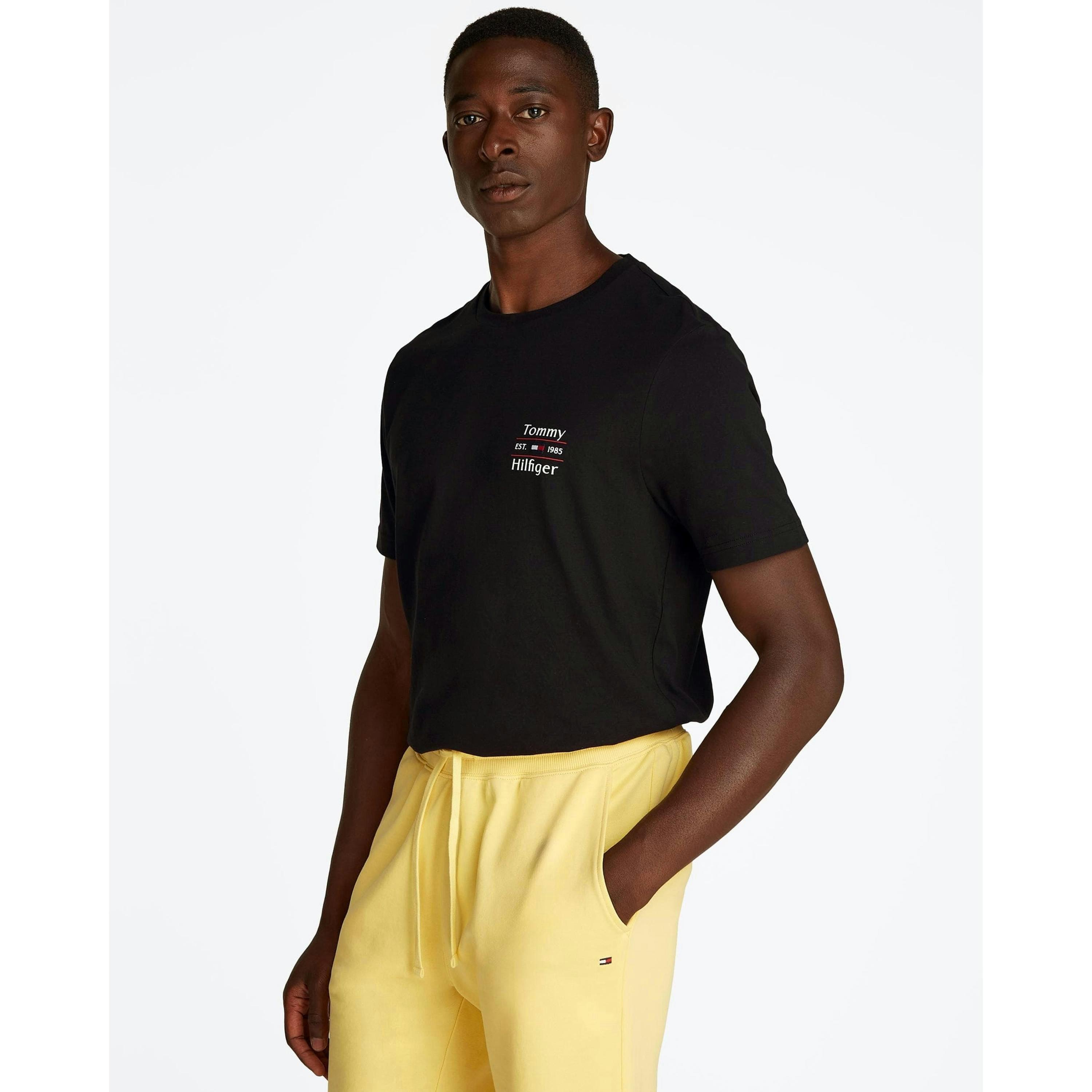 Tommy Hilfiger T-Shirt  in Black , view 1 of 6