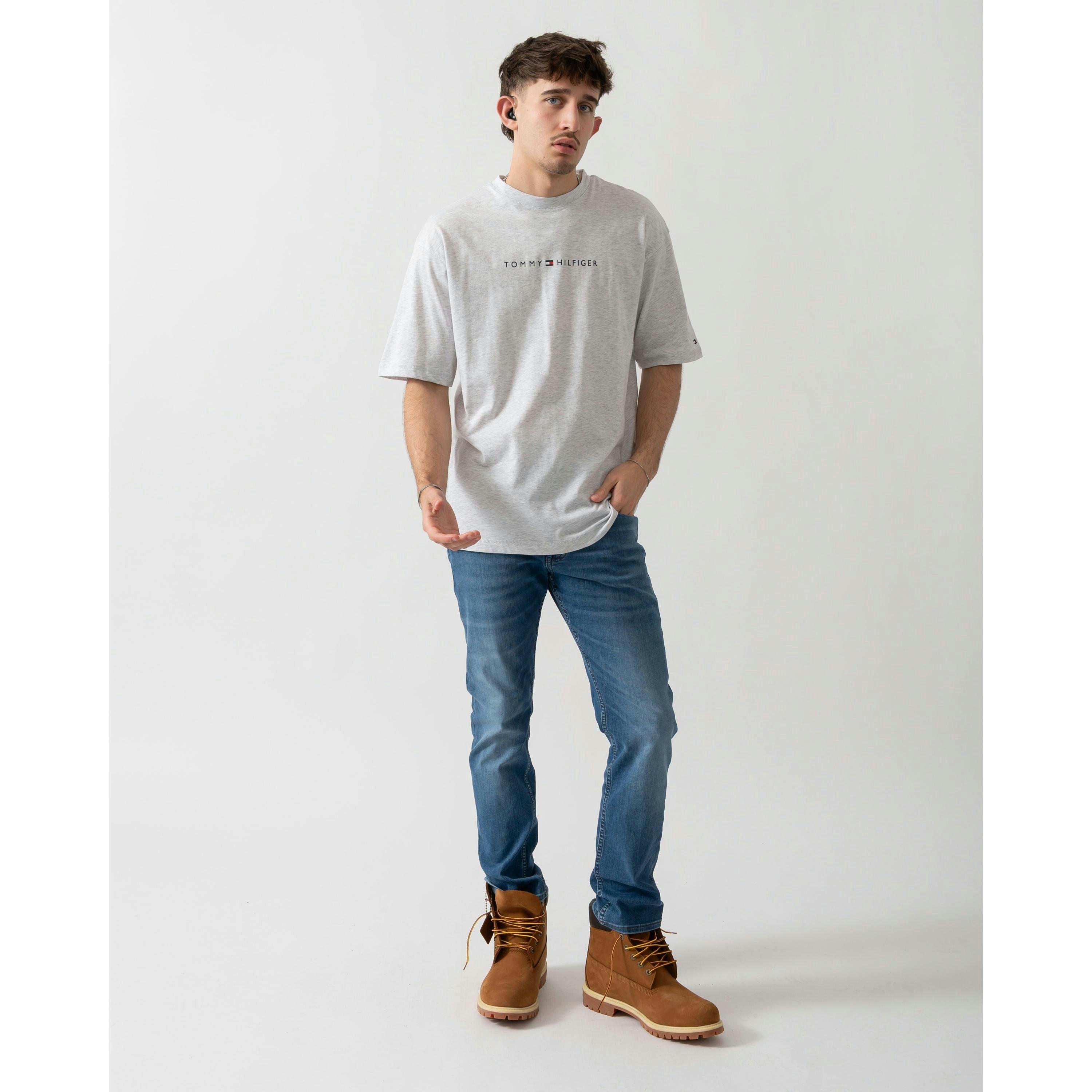 Tommy Hilfiger Logo T-Shirt  in Grey , view 3 of 4