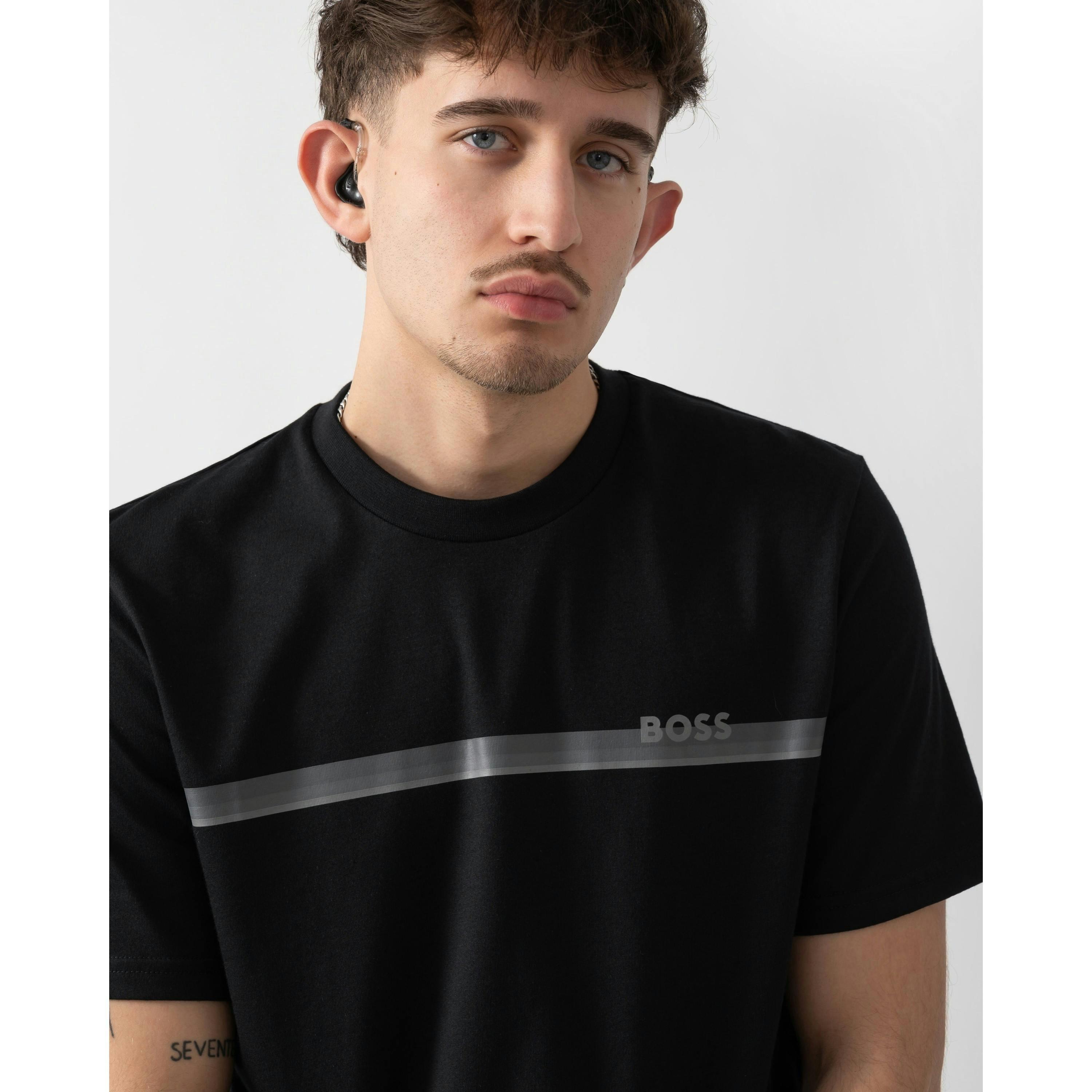 Hugo Boss T-Shirt  in Black , view 3 of 4
