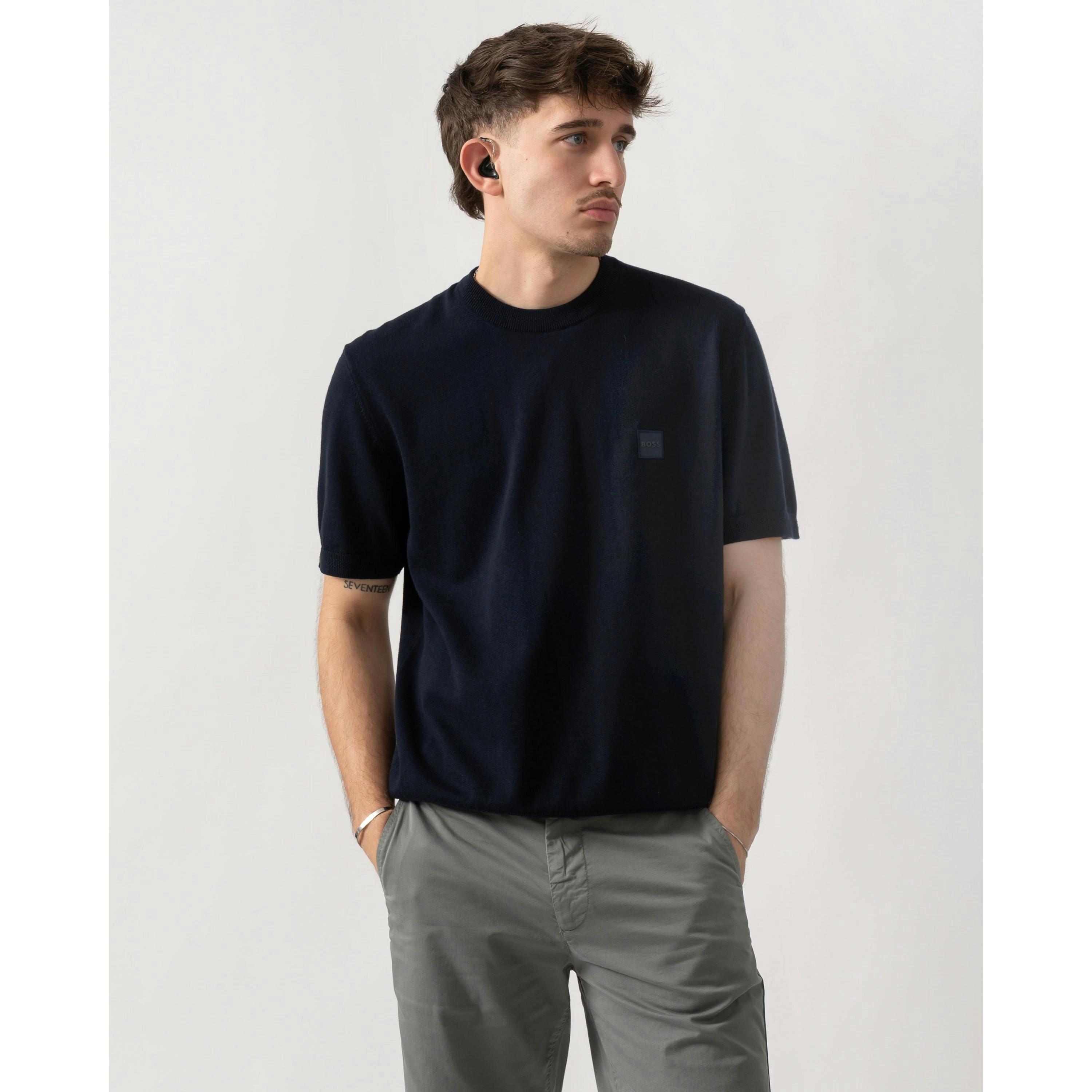 Hugo Boss T-Shirt  in Navy , view 1 of 4
