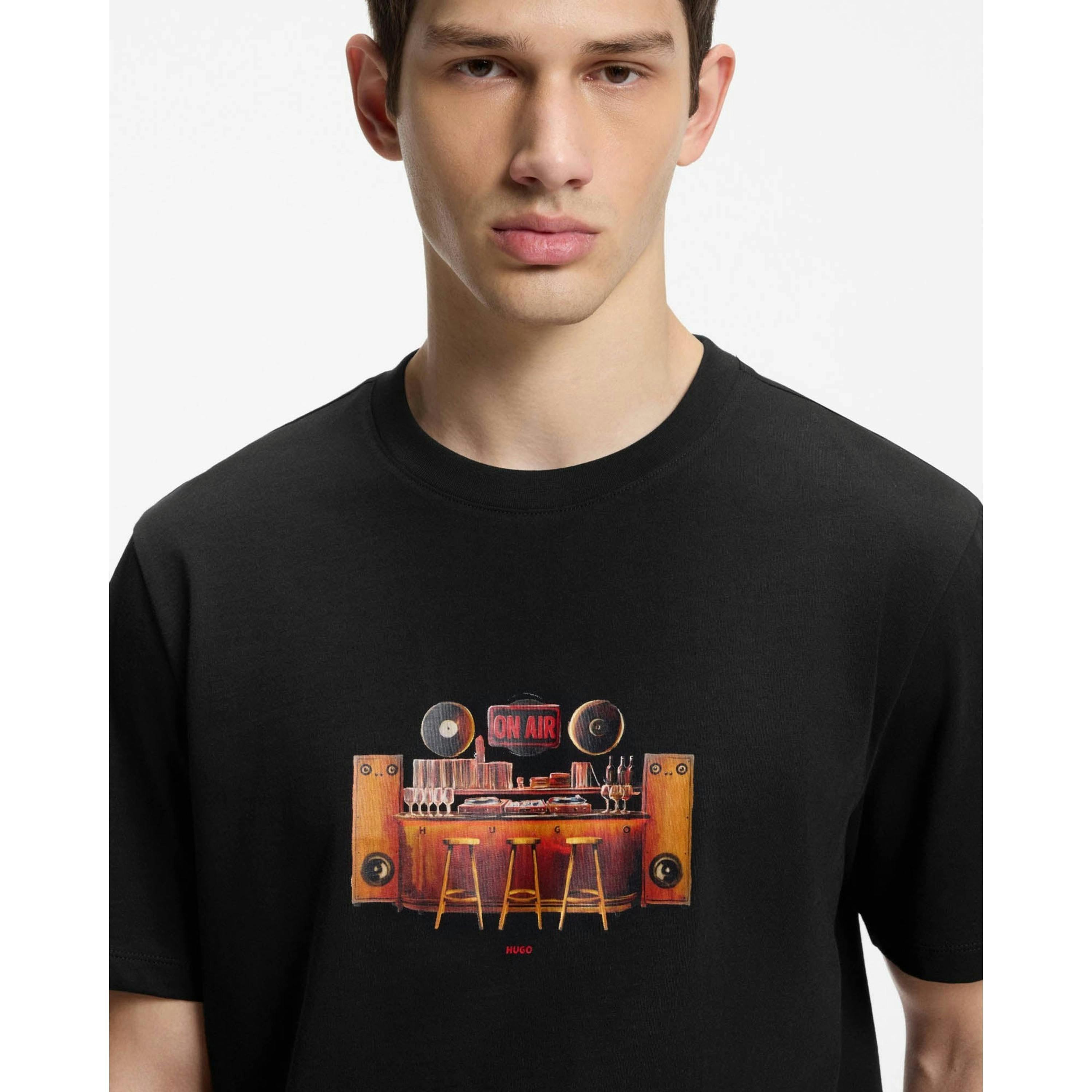 Hugo Boss T-Shirt  in Black , view 3 of 3