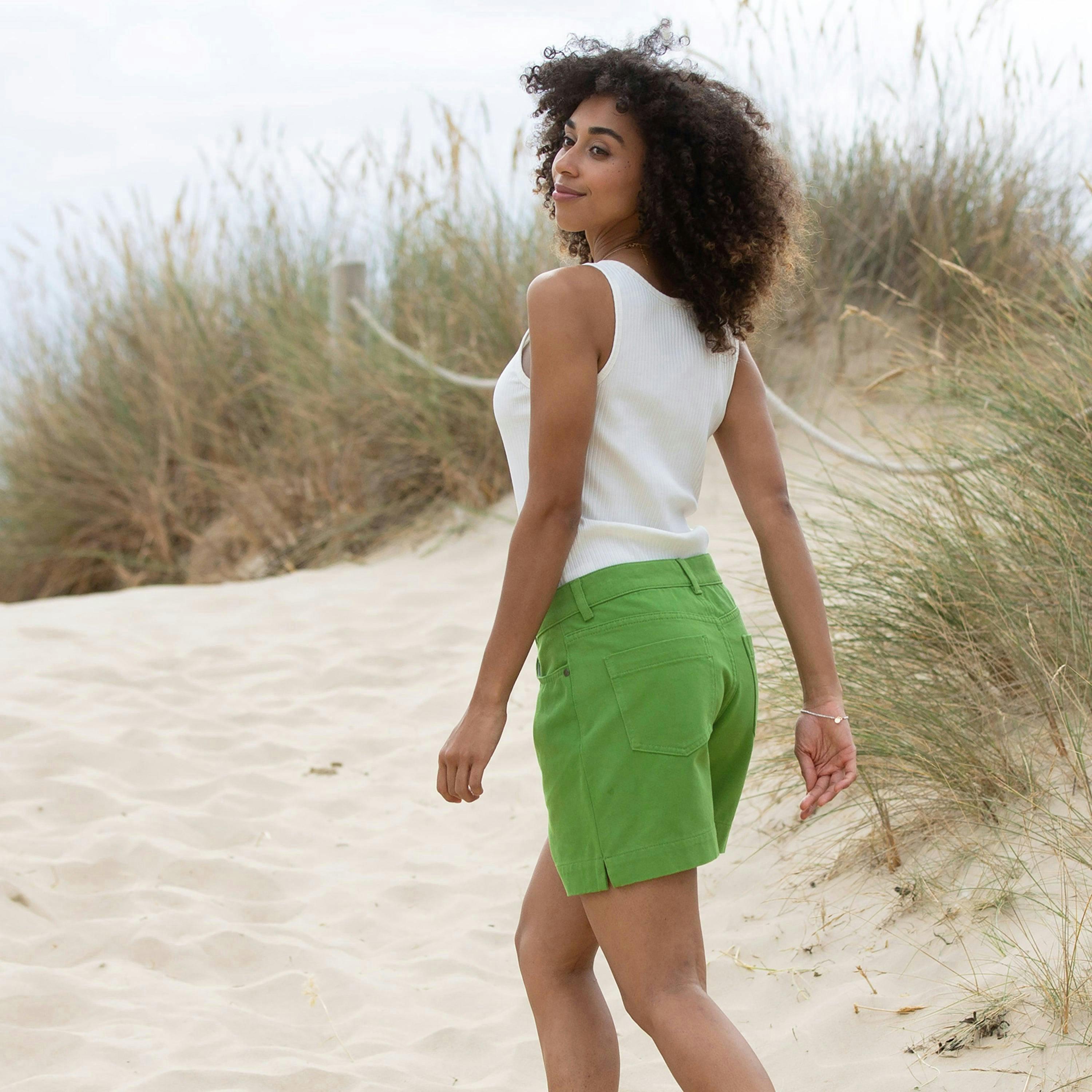 Organic Newton Twill Shorts Ivy , view 4 of 5
