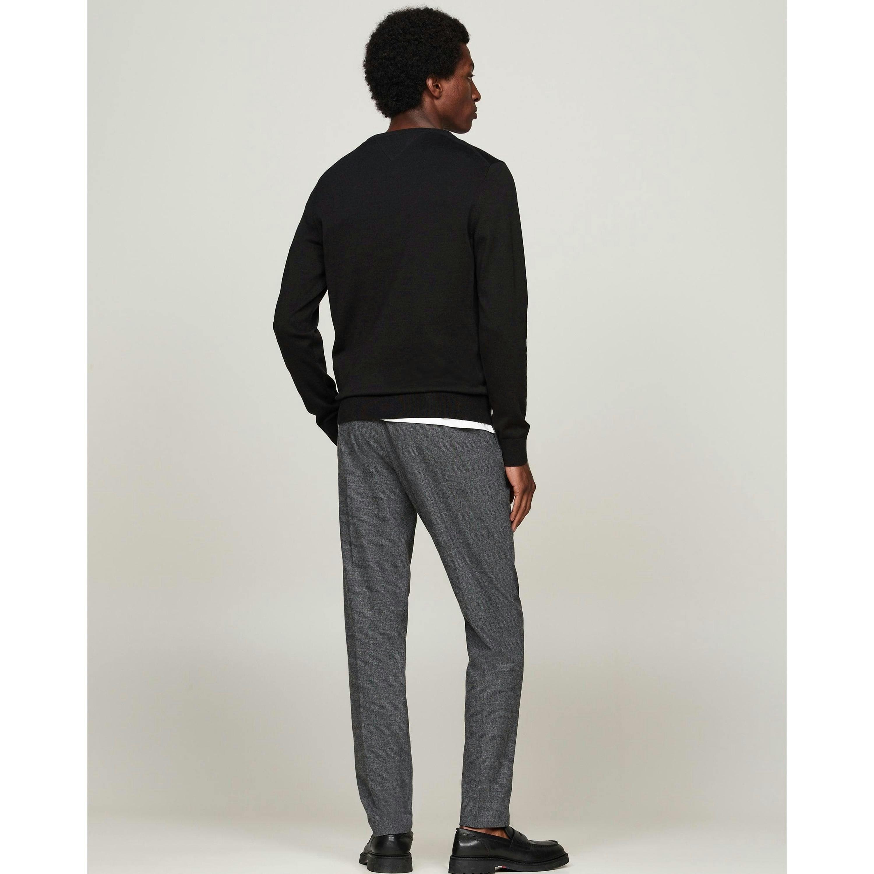 Tommy Hilfiger Sweatshirt  in Black , view 2 of 5