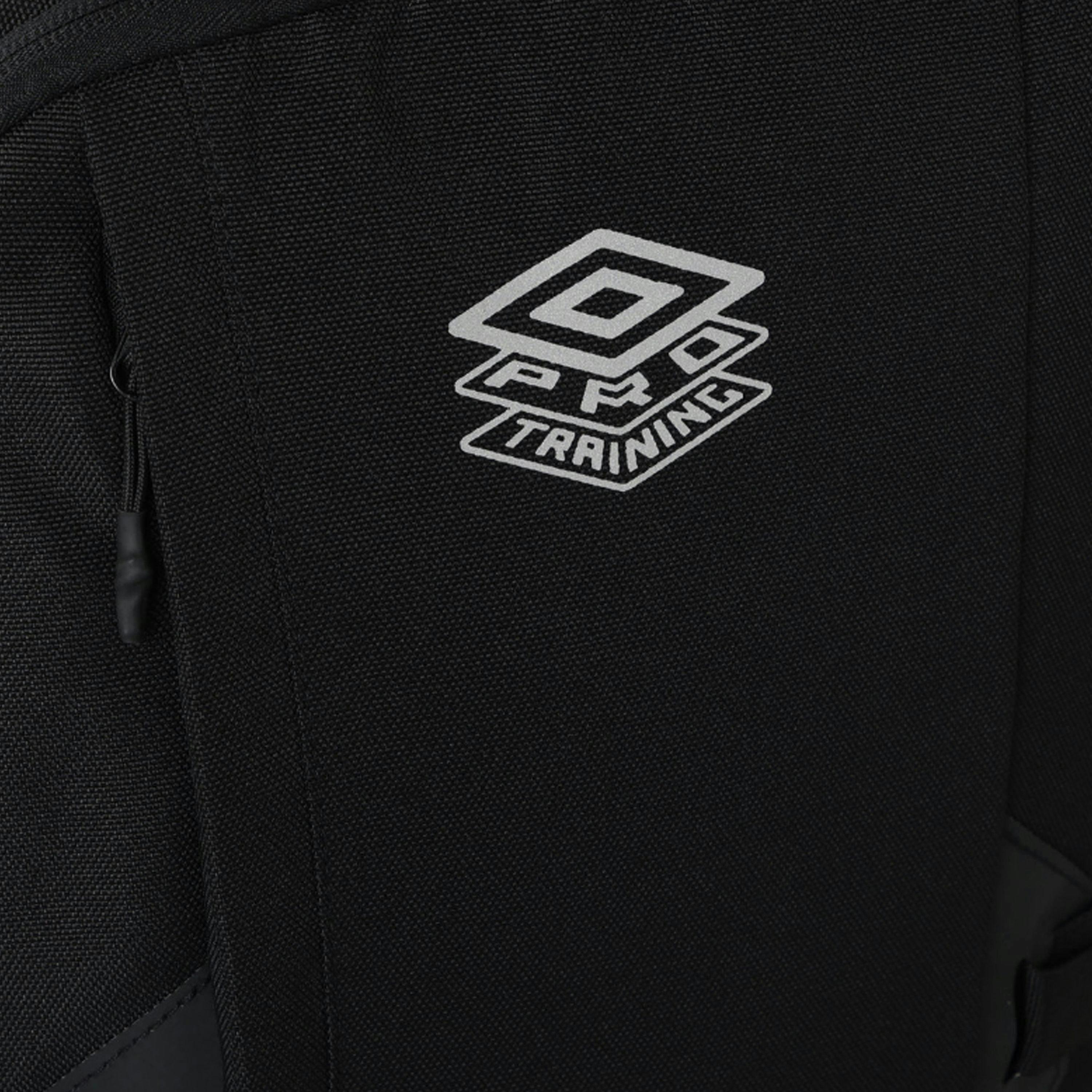 Umbro Pro Training Messenger Bag , view 4 of 5