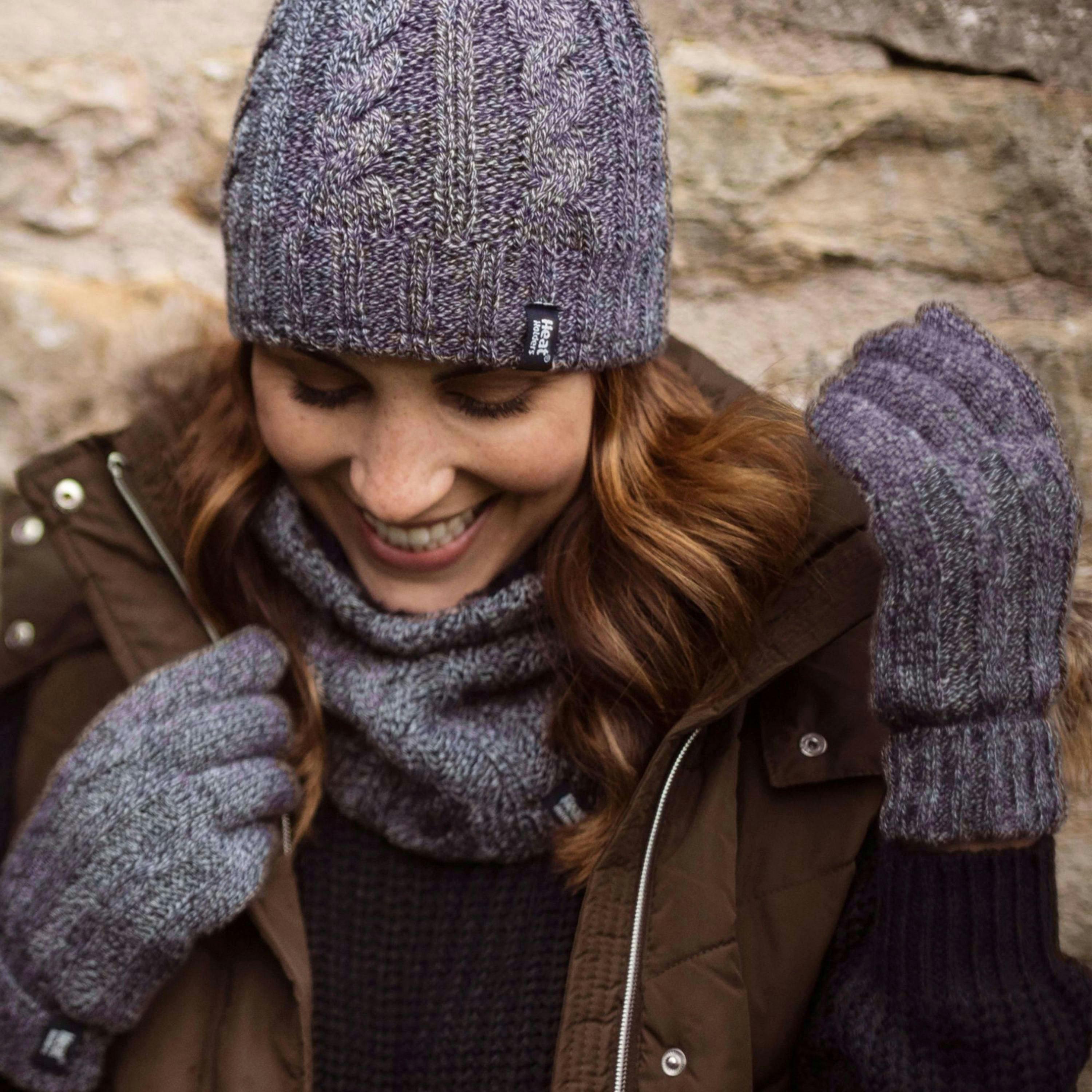 Ladies Cable Knit 2.3 Tog Fleece Lined Thermal Winter Gloves , view 5 of 5