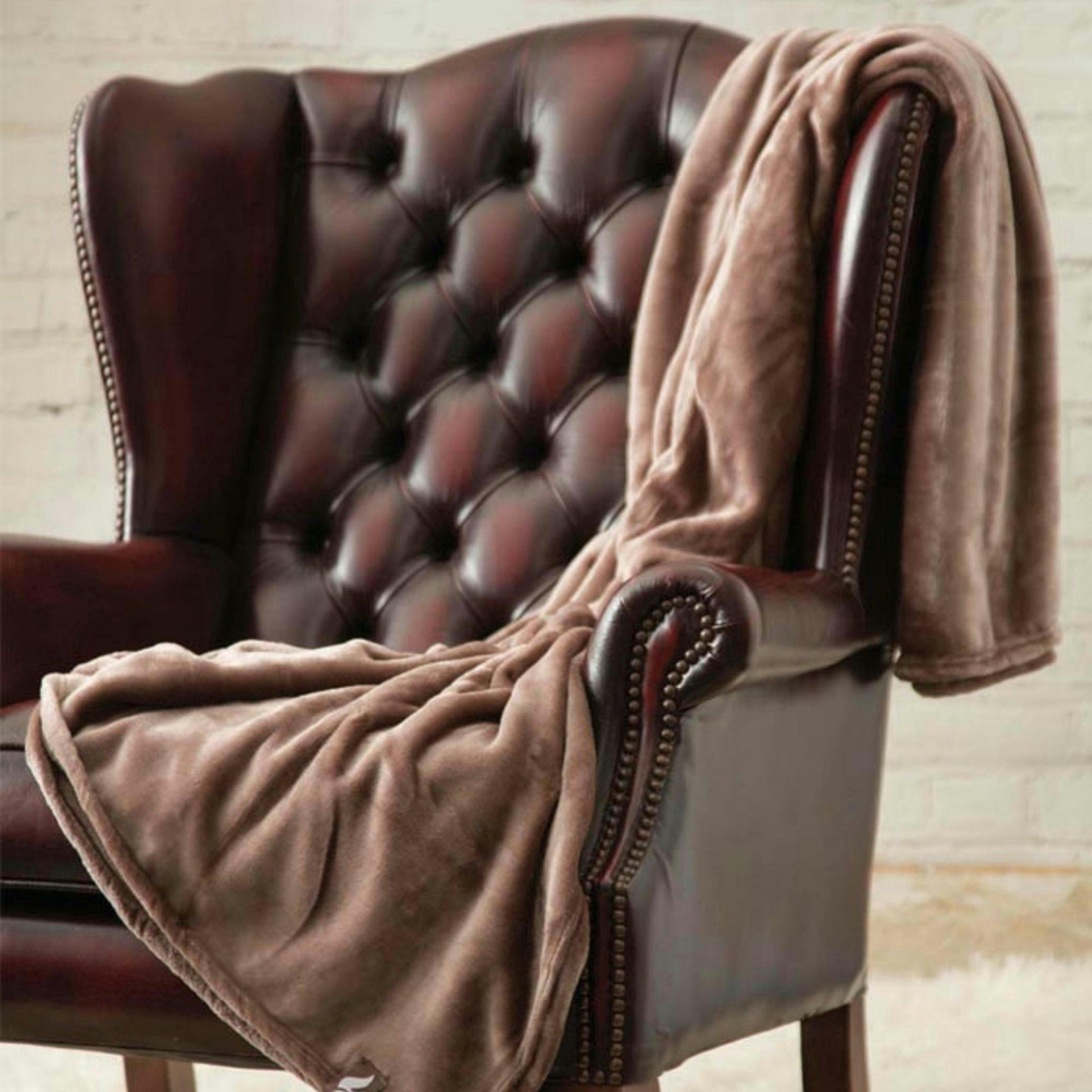 Extra Soft Fleece Thermal Giant Blanket - 270cm X 240cm , view 5 of 5