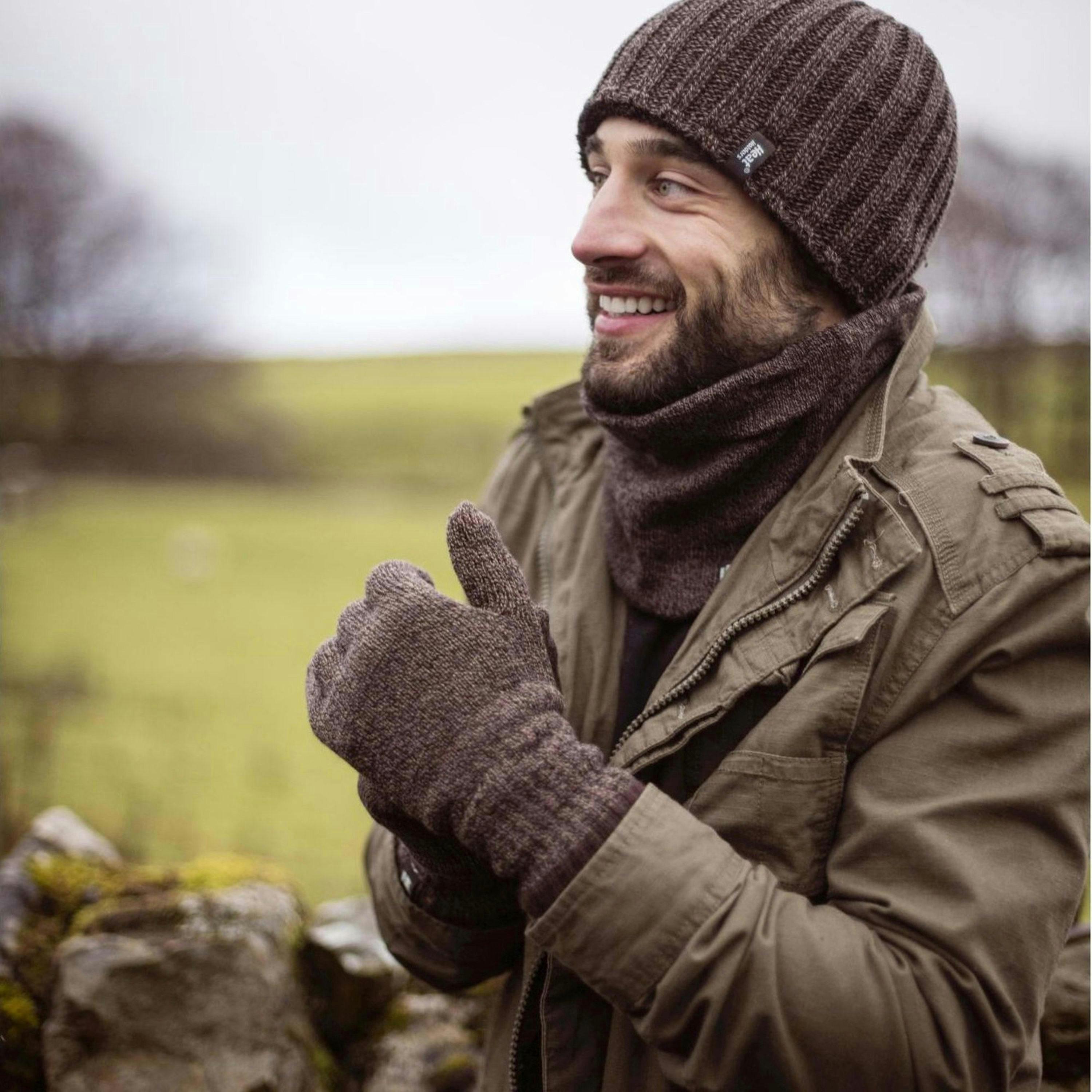 Mens 3 Pack Thermal Set Beanie Hat Neckwarmer and Gloves Set , view 5 of 5