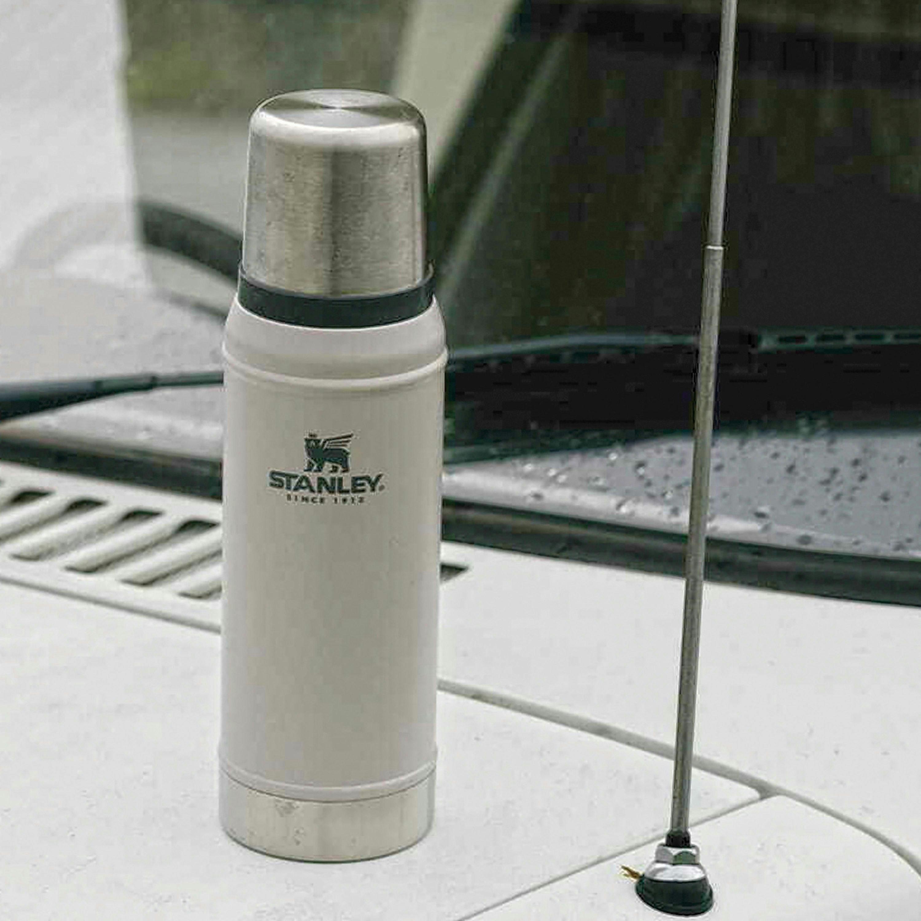 Legendary Classic Bottle Insulated Thermal 0.75L , view 4 of 5