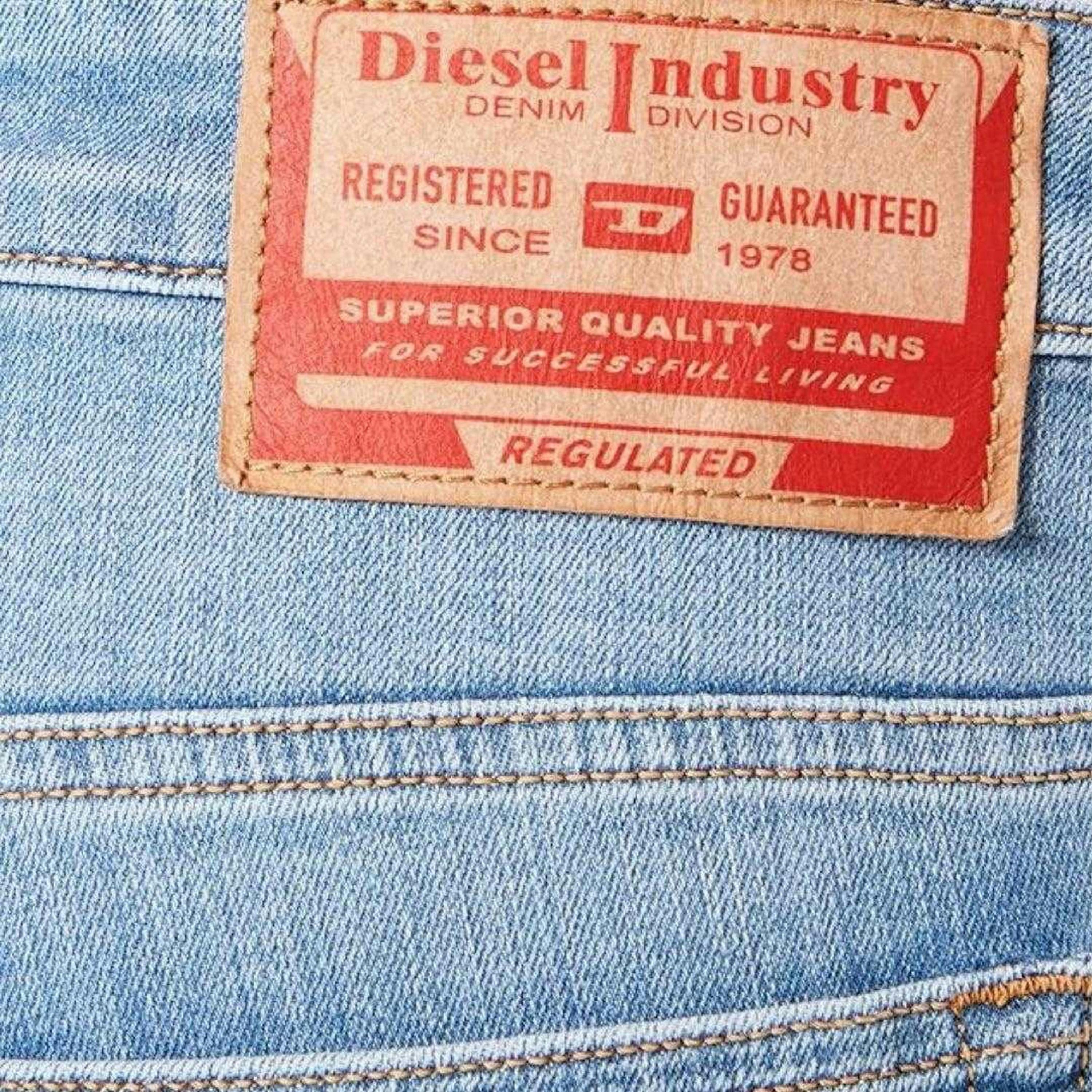 Diesel Mens D-Yennox Tapered Jeans , view 3 of 4