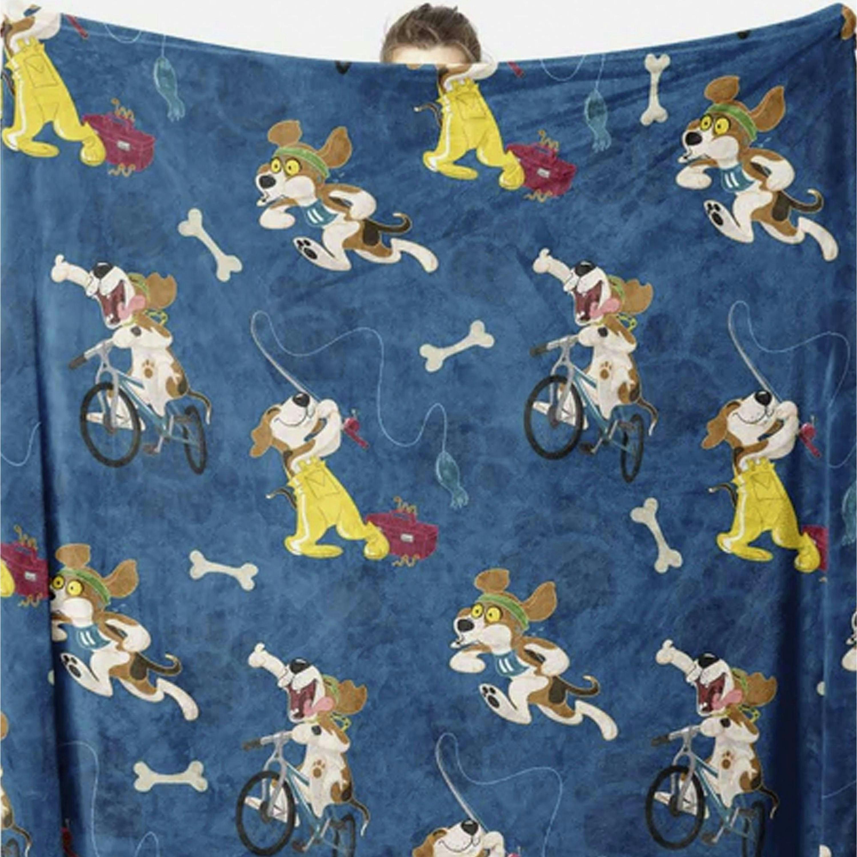 Warm Quilted Fleece Pet Blanket for Winter with Cats & Dogs , view 5 of 5
