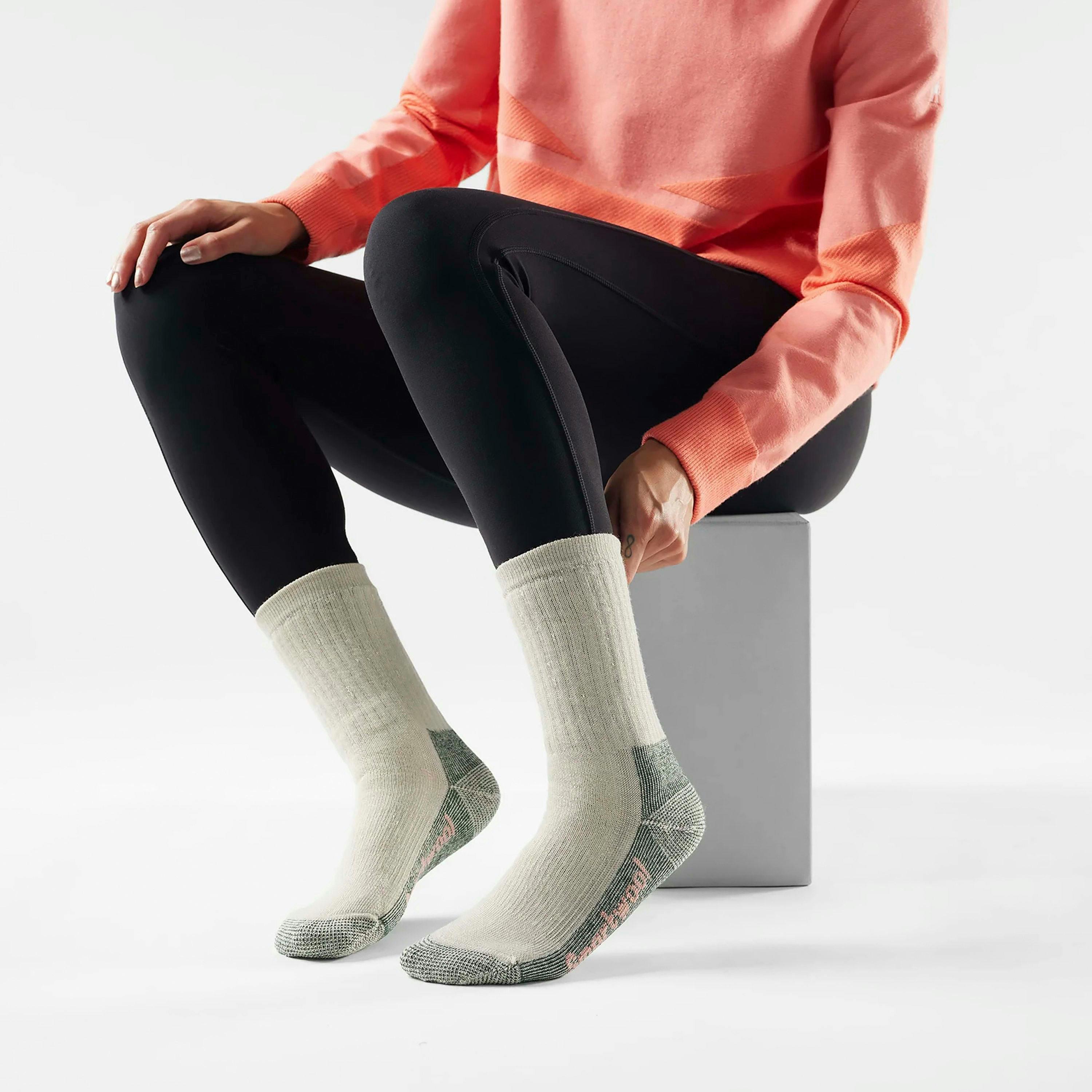 Womens Hike Classic Full Cushion Crew Socks Walking Boot Socks , view 4 of 5